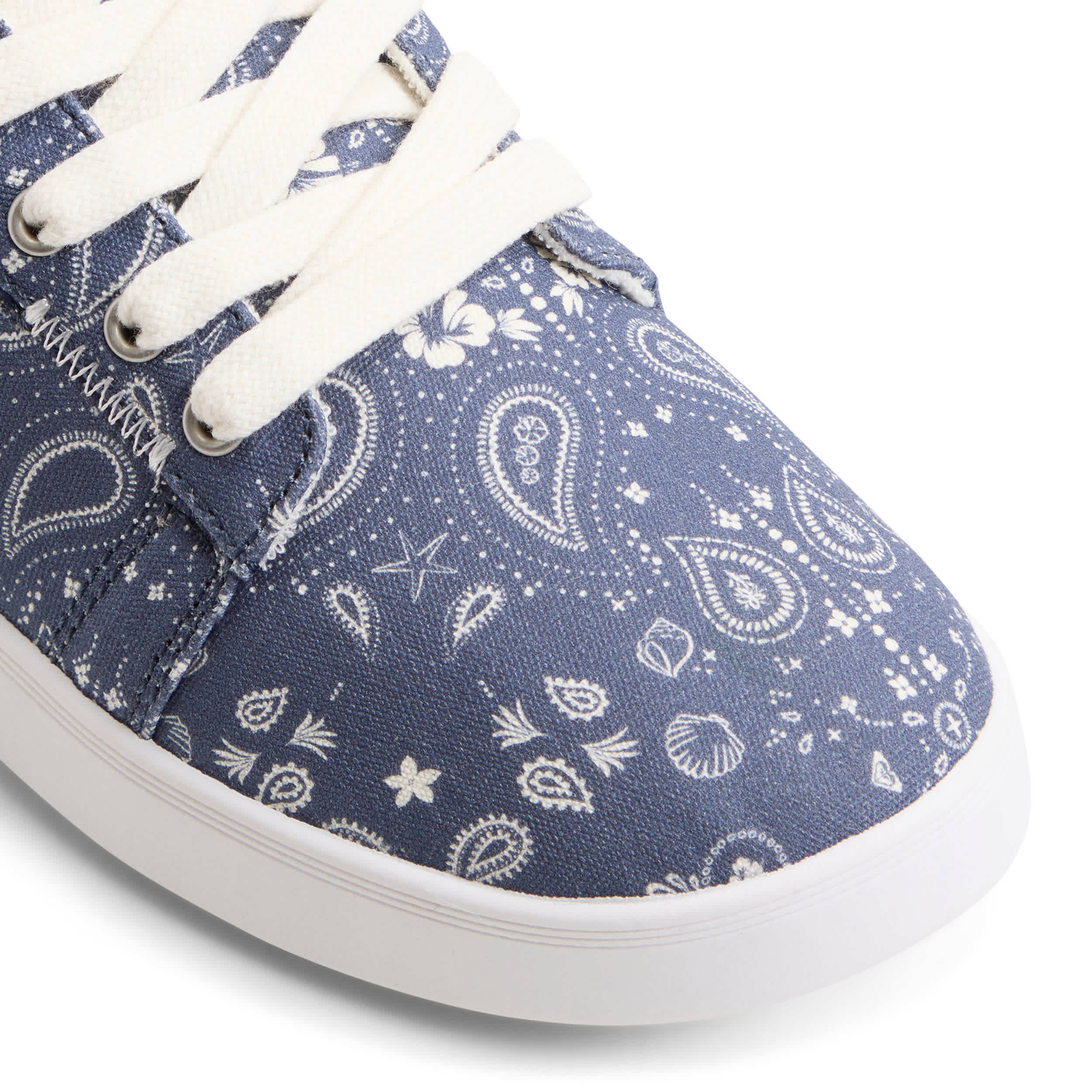 ROXY-WOMENS MAUKA SLIP ON SNEAKER-BLUE & 