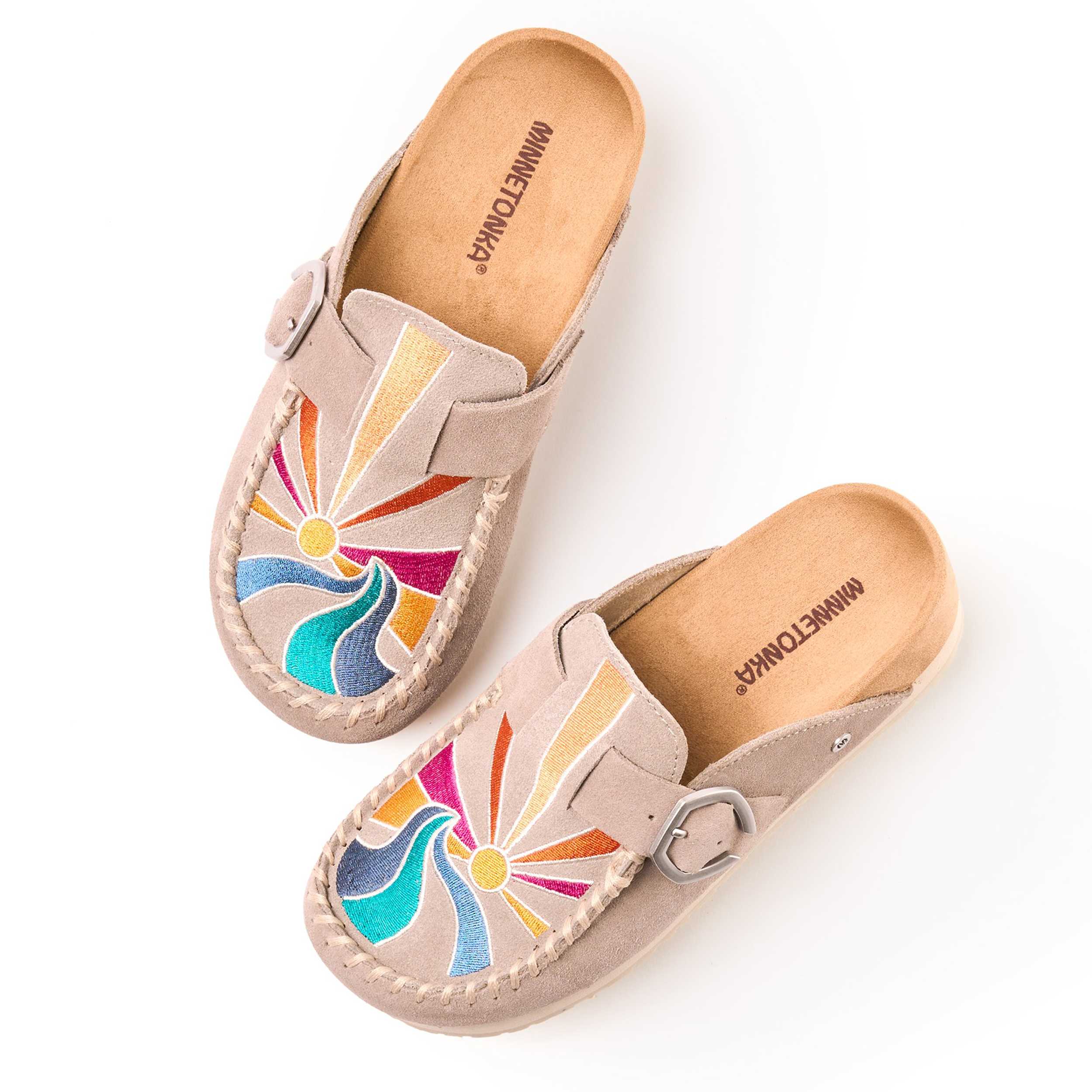MINNETONKA-WOMENS BUCKLE CLOG-TAUPE & 