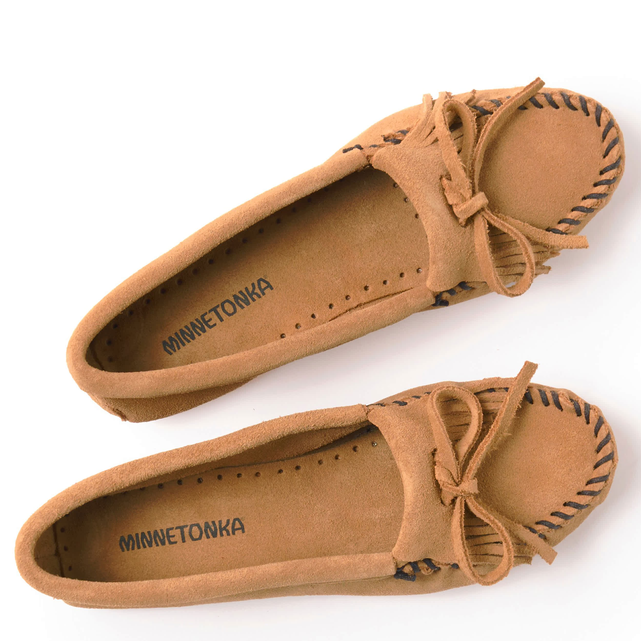 MINNETONKA-WOMENS KILTY LOAFER-TAUPE & 
