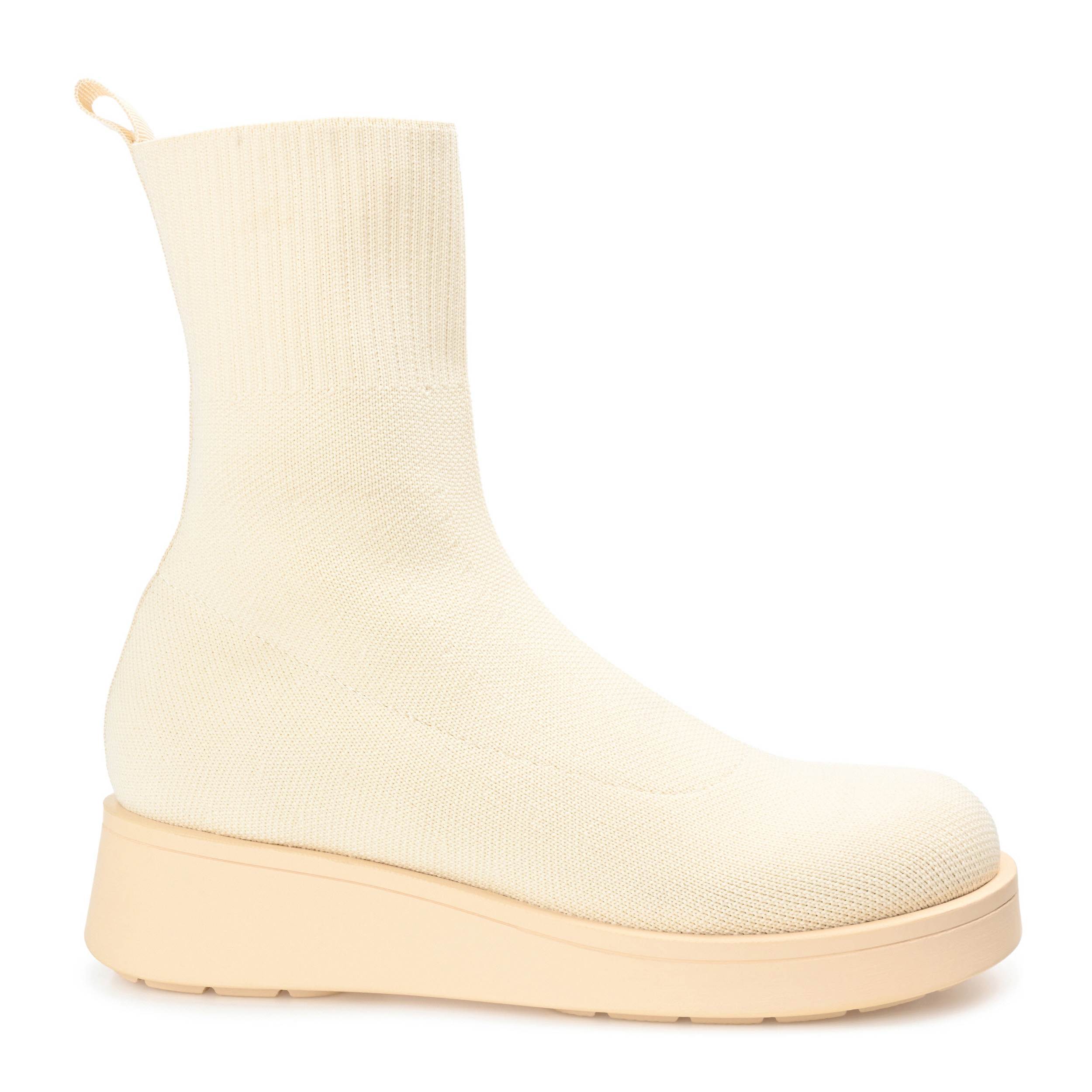 JOURNEE COLLECTION-WOMENS EBBY PULL ON BOOT-OFF WHITE & 