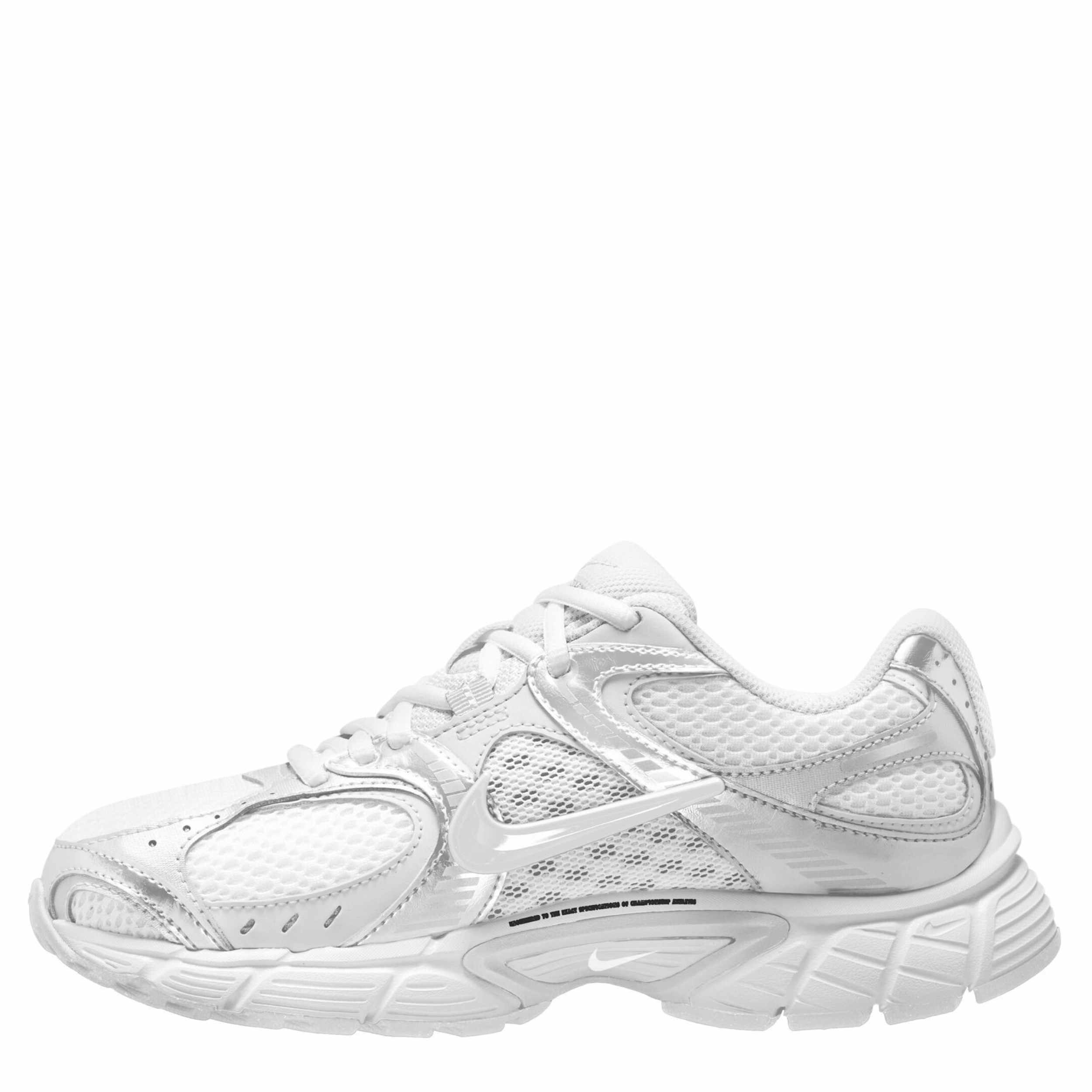 NIKE WOMENS V5 RNR SNEAKER - WHITE