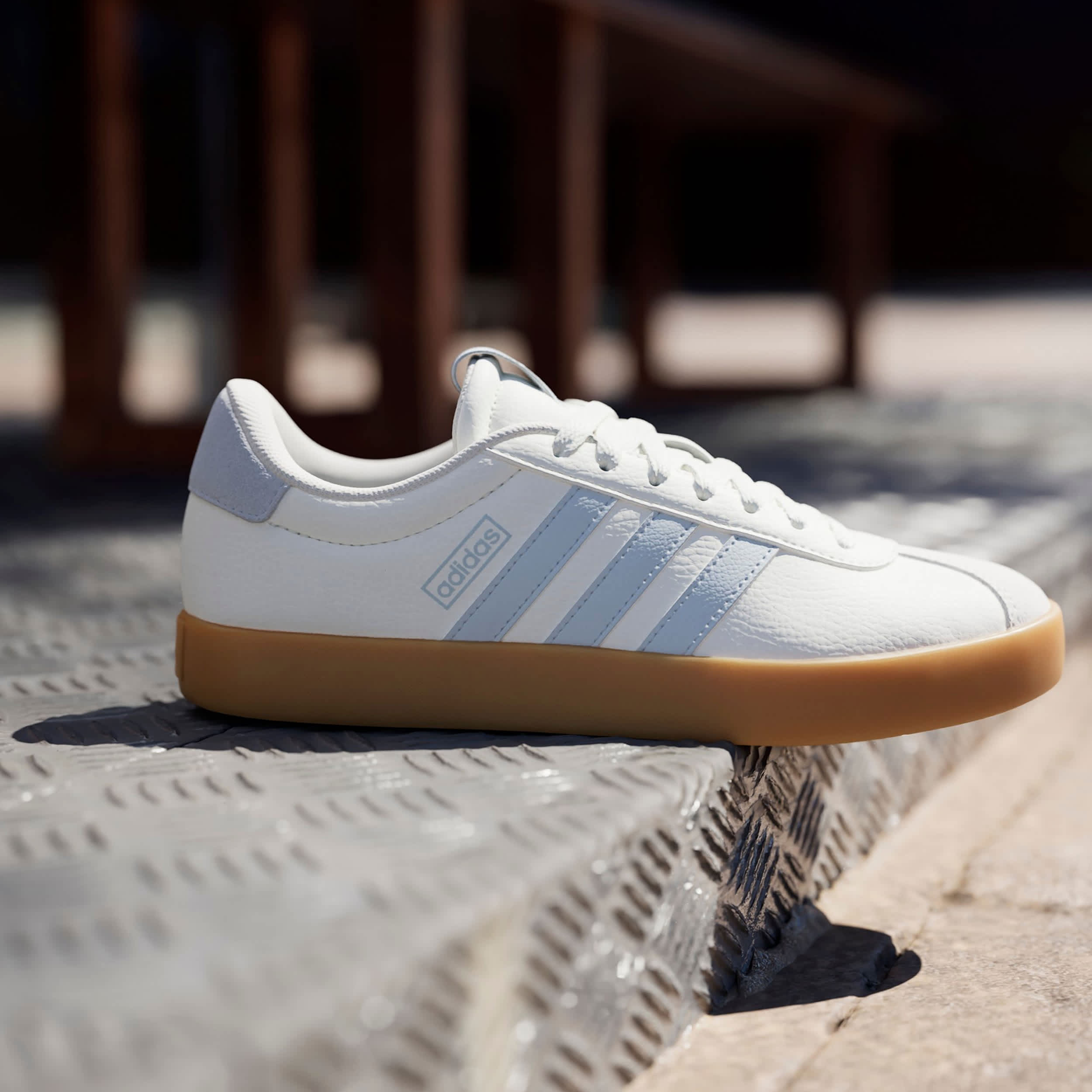 ADIDAS-WOMENS VL COURT 3.0 SNEAKER-WHITE & BROWN