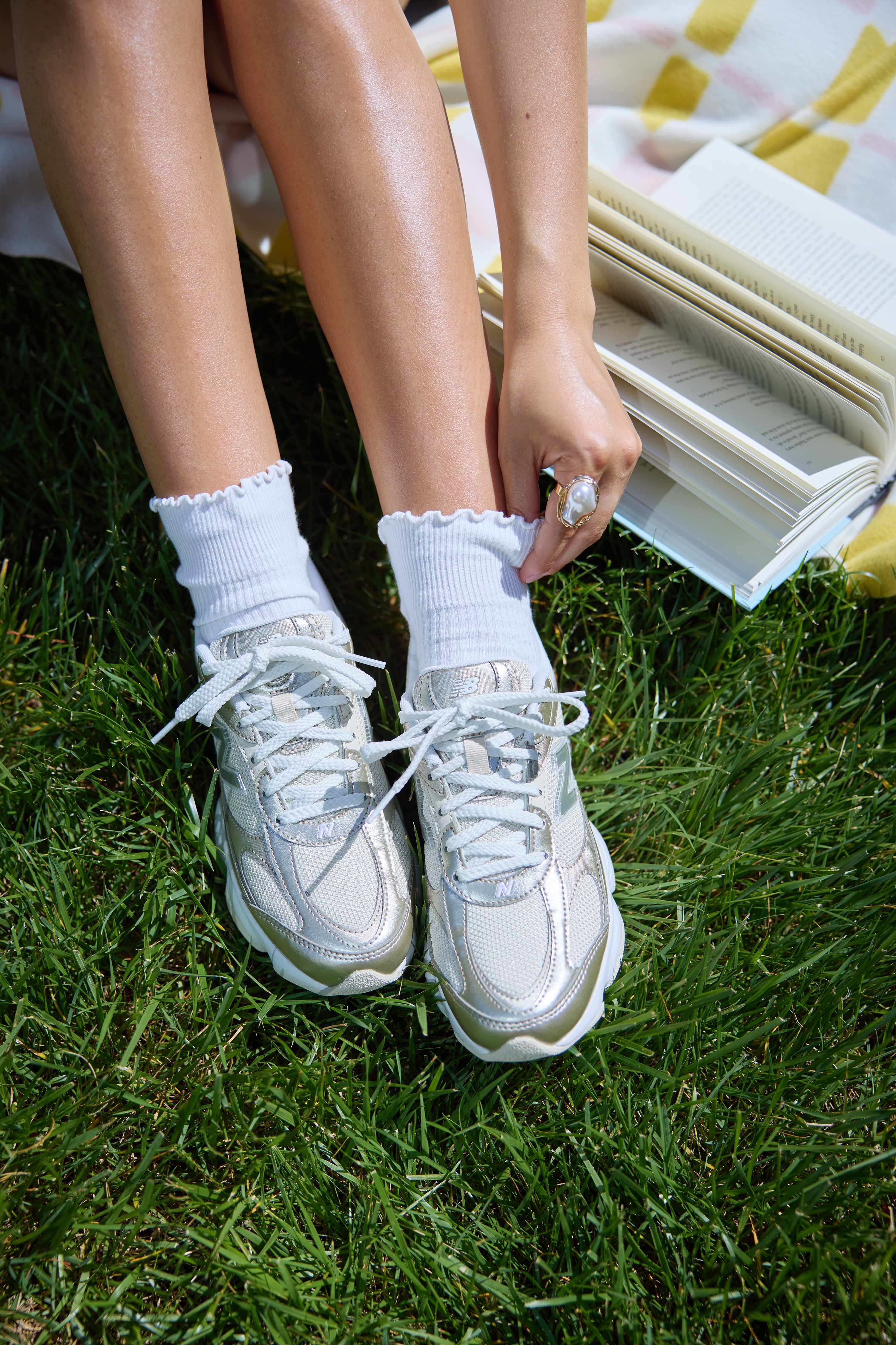 NEW BALANCE-WOMENS 603 SNEAKER-GOLD & OFF WHITE