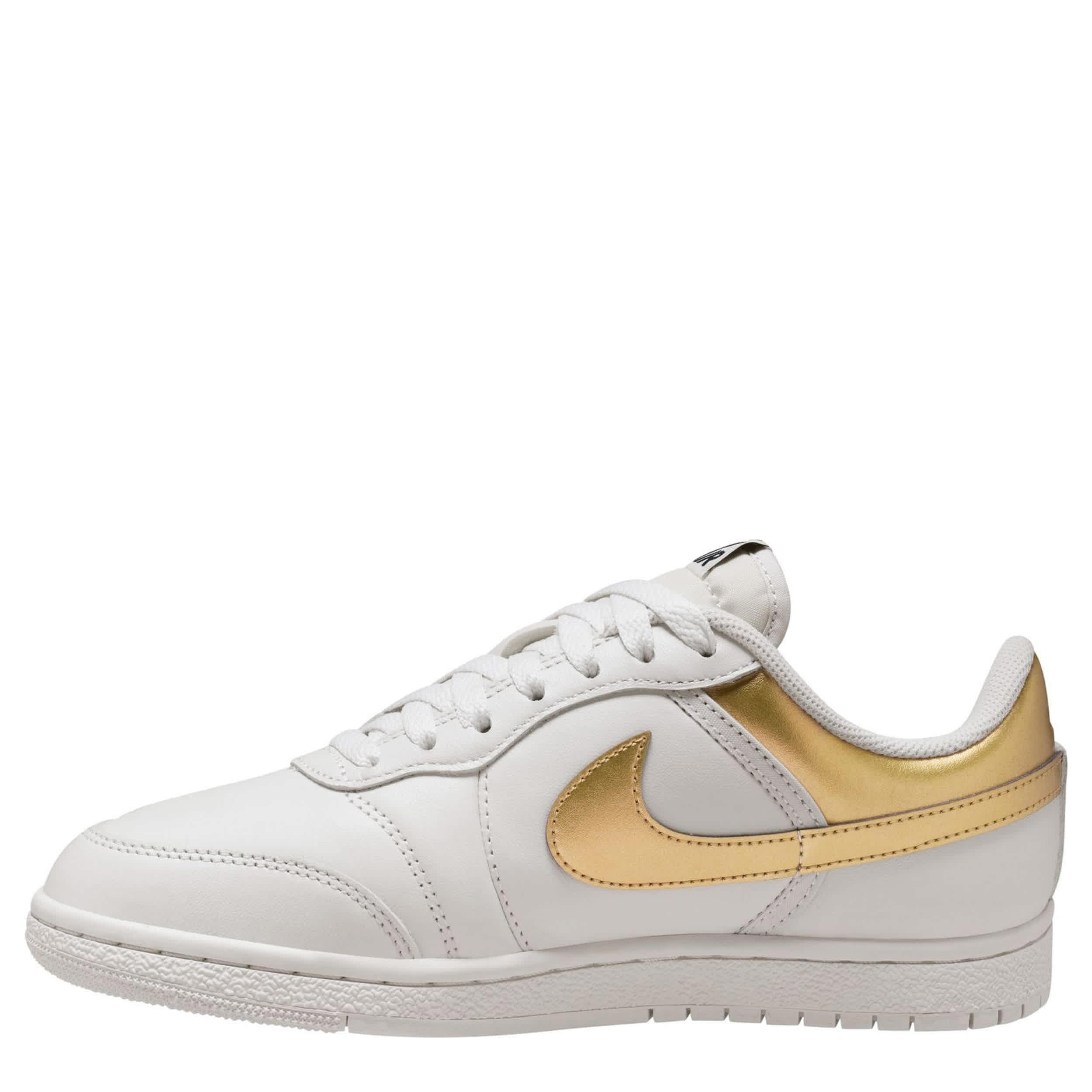 JORDAN-WOMENS SKYLINE LOW SNEAKER-WHITE & GOLD