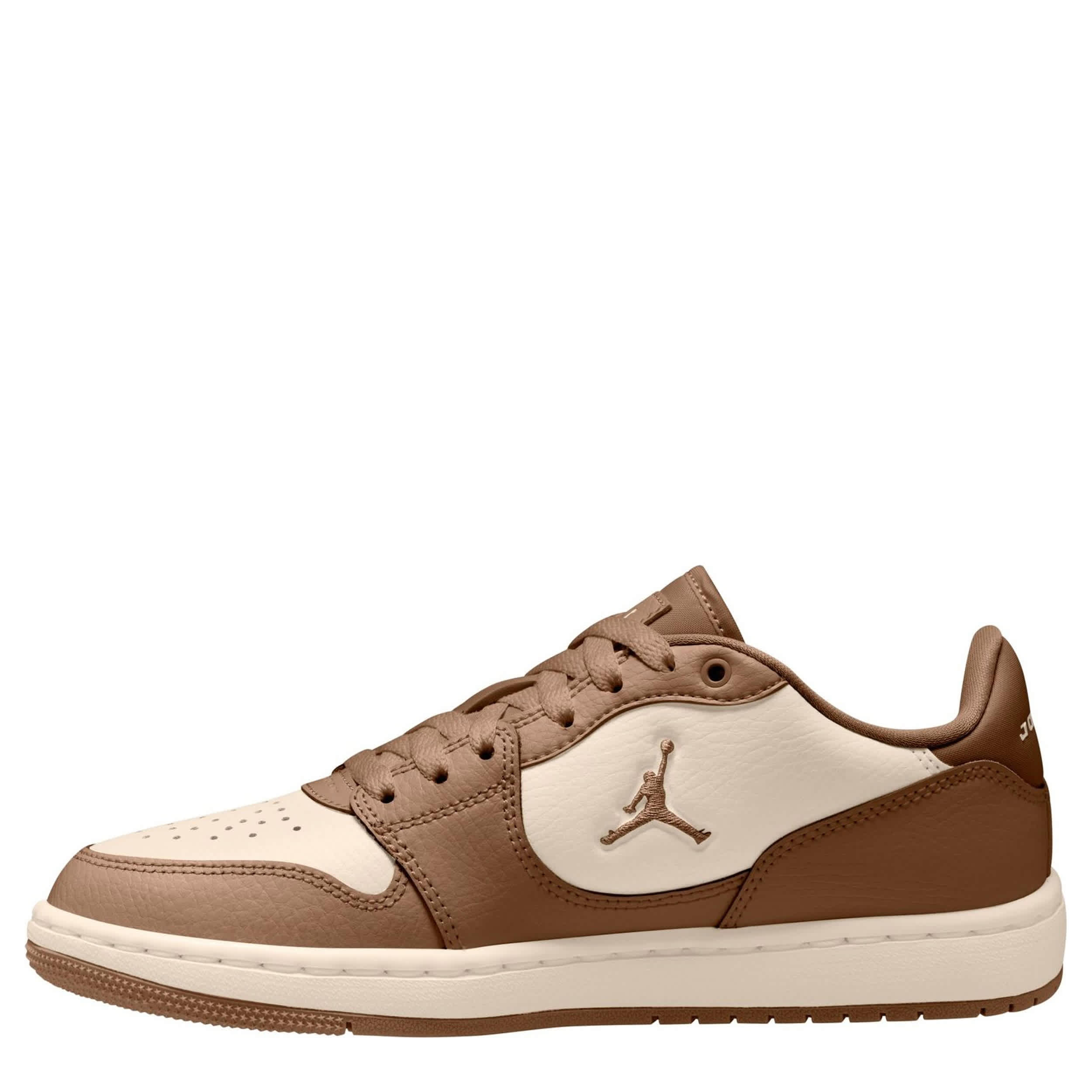 JORDAN-WOMENS COURT CONNECT LOW SNEAKER-BROWN & OFF WHITE