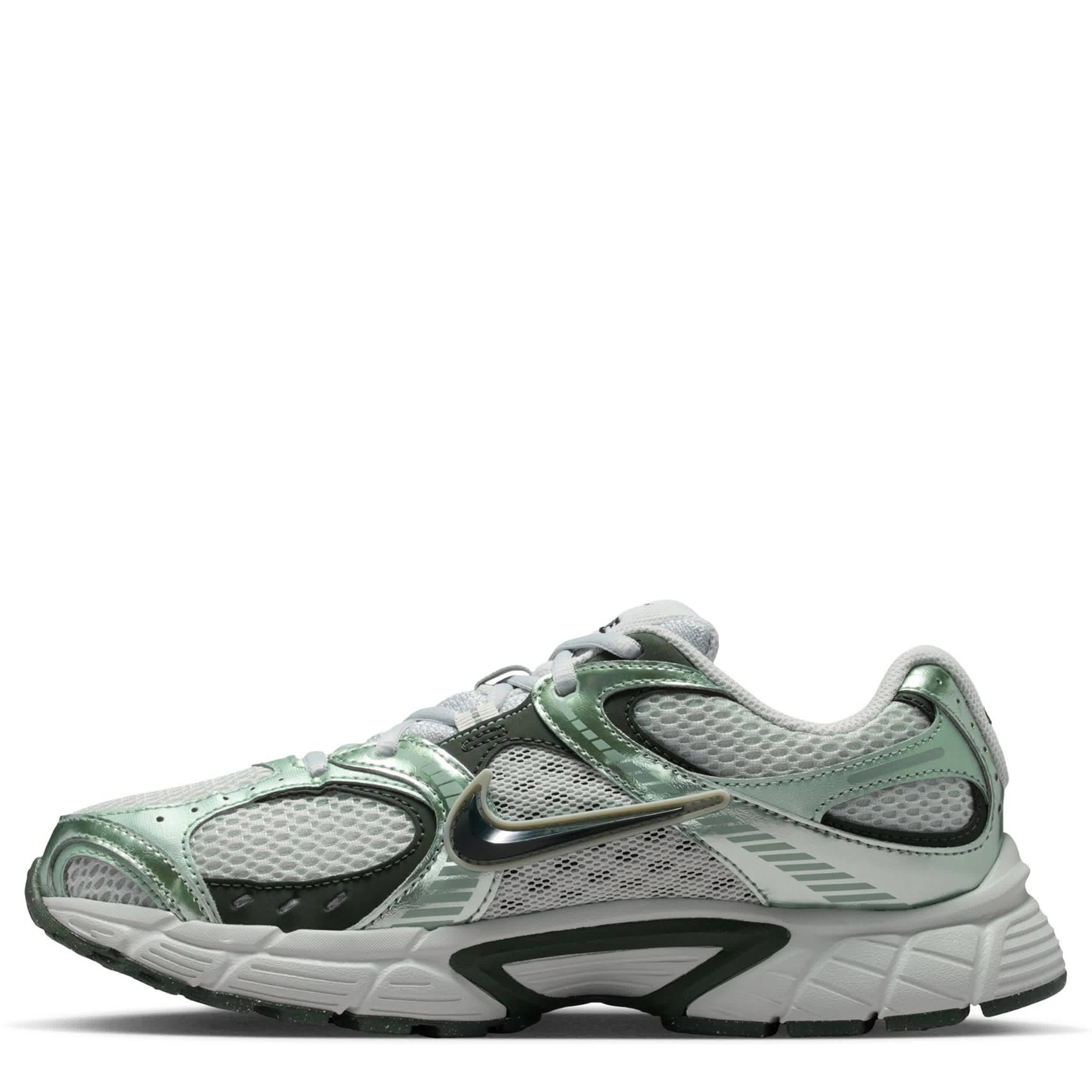 NIKE-WOMENS V5 RNR SNEAKER-PALE GREEN & WHITE