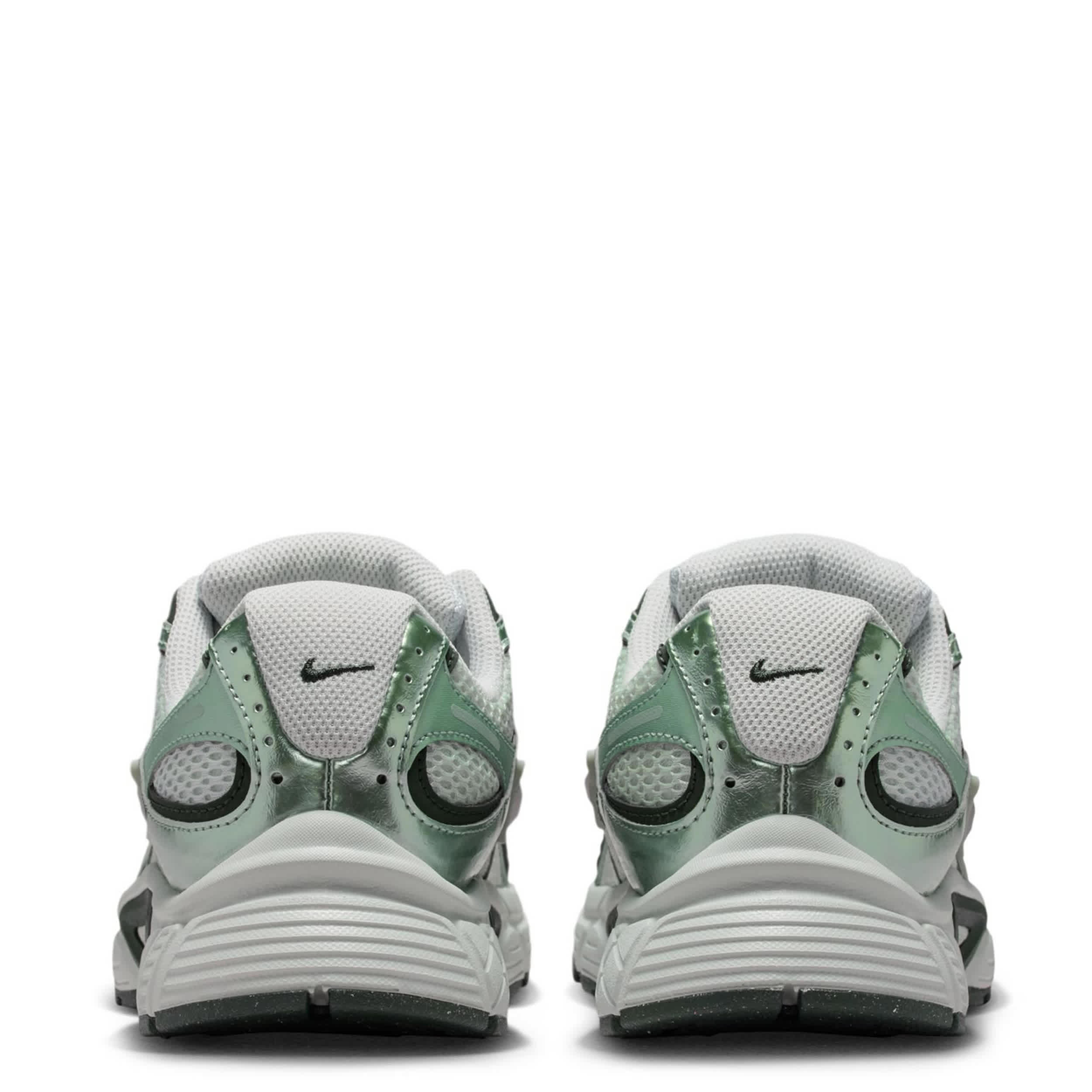 NIKE-WOMENS V5 RNR SNEAKER-PALE GREEN & WHITE