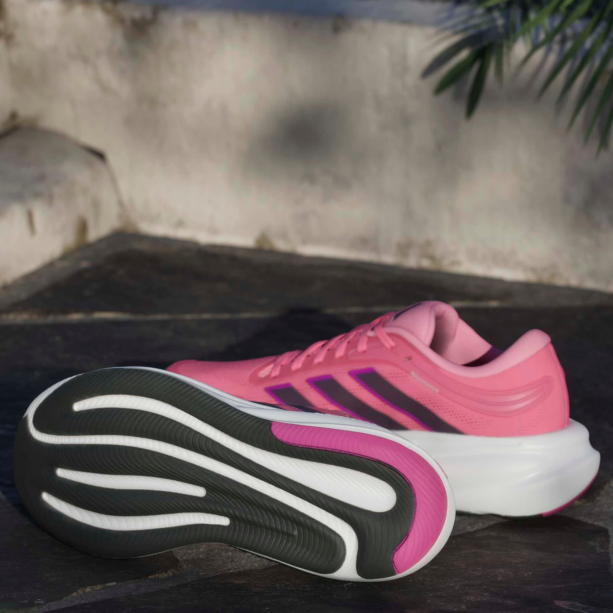 ADIDAS-WOMENS RESPONSE 2 RUNNING SHOE-FUSCHIA & PURPLE
