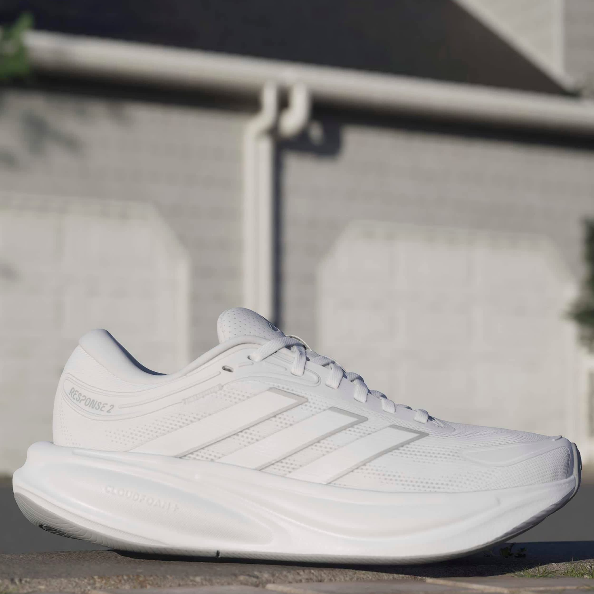 ADIDAS-WOMENS RESPONSE 2 RUNNING SHOE-WHITE & MED METALLIC