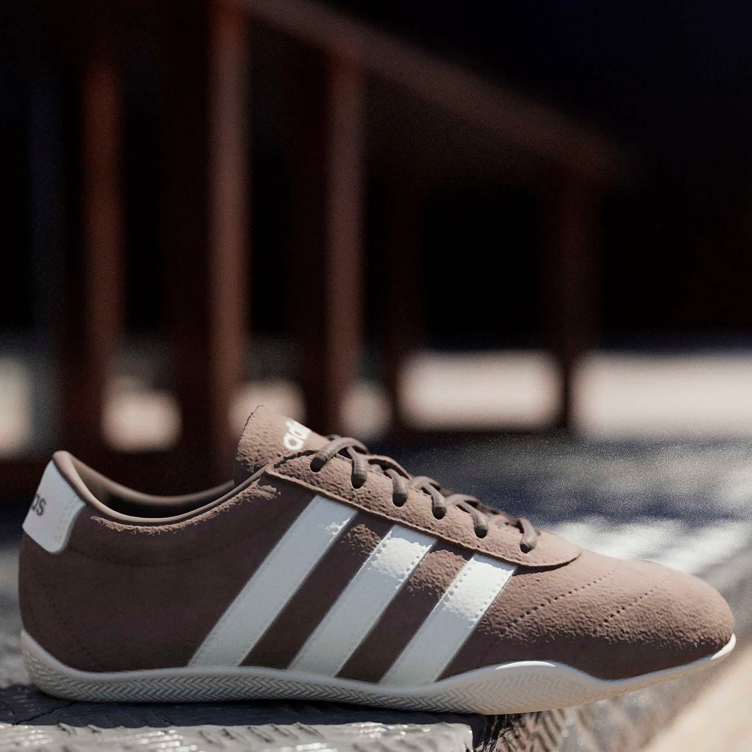 ADIDAS-WOMENS GRAND COURT LO-BROWN & OFF WHITE