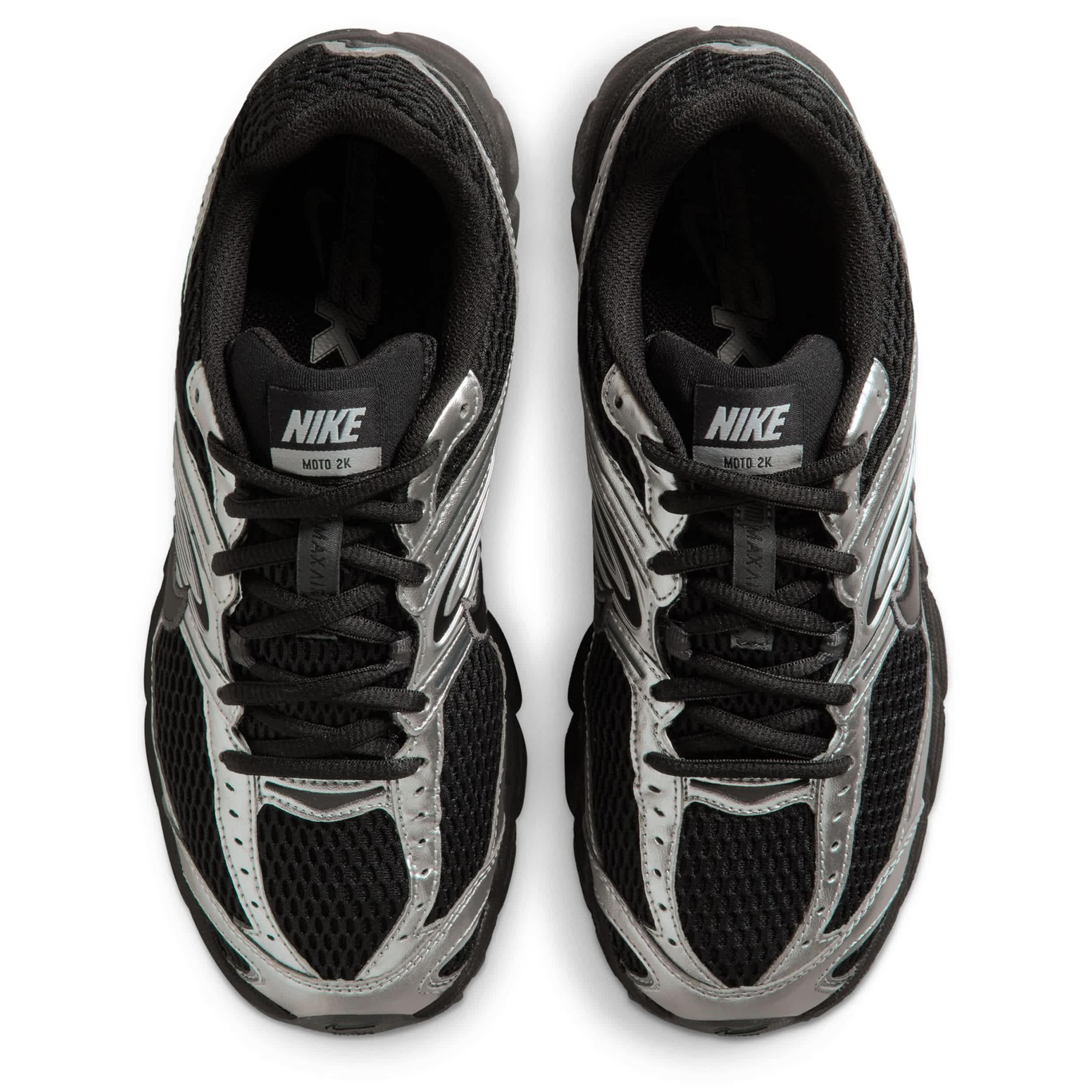 NIKE-WOMENS AIR MAX MOTO 2K SNEAKER-BLACK & SILVER