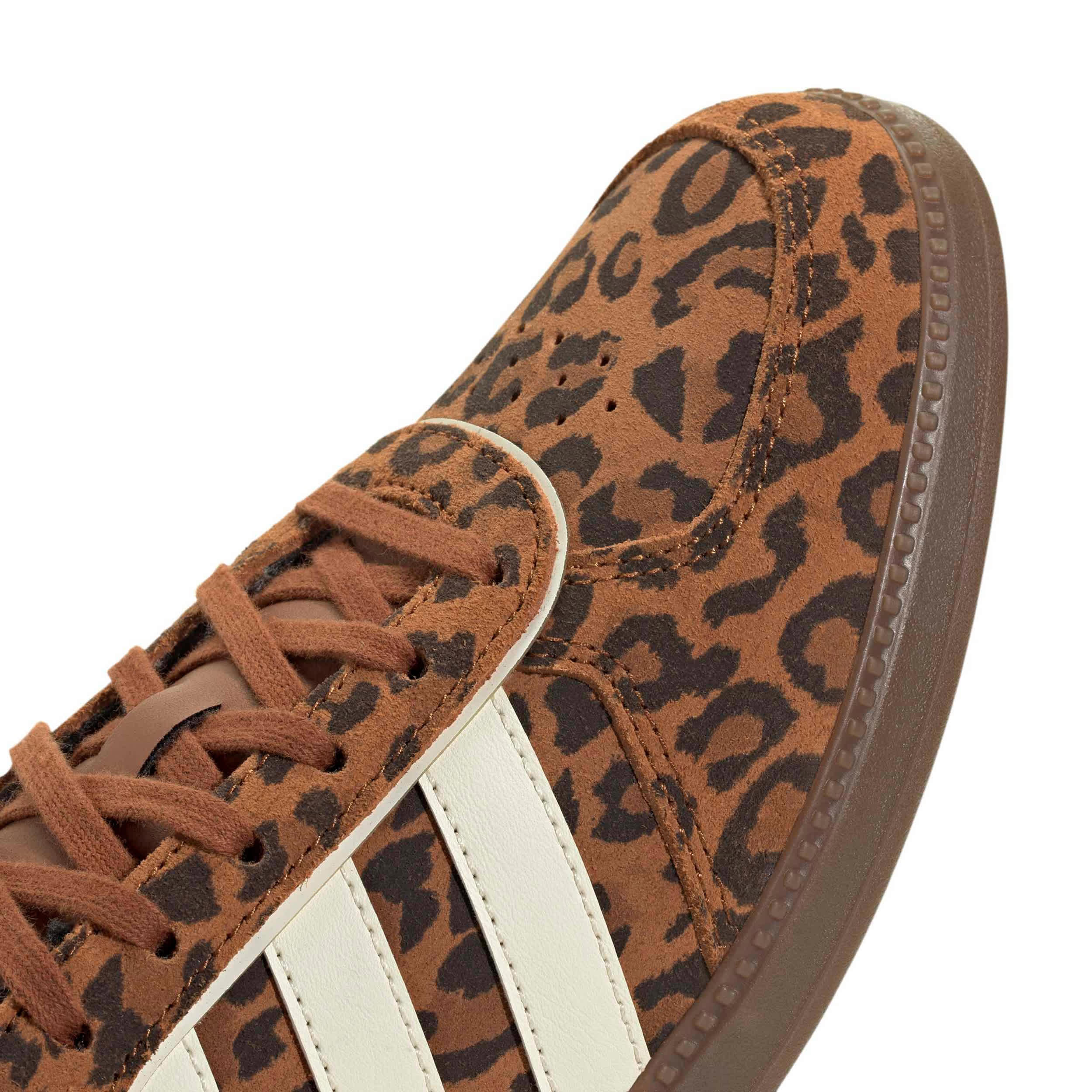 ADIDAS-WOMENS BREAKNET SLEEK SNEAKER-BRONZE & OFF WHITE
