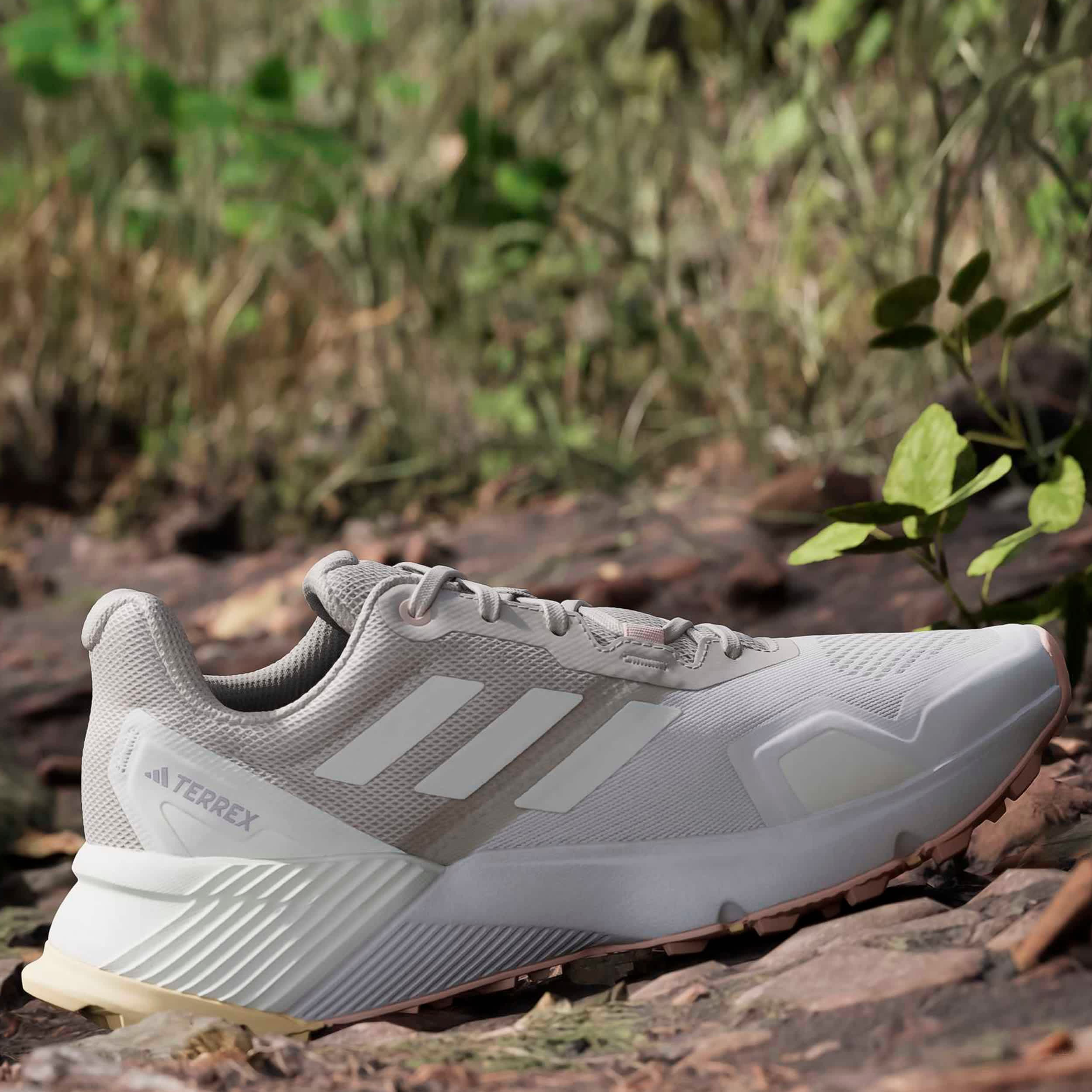 ADIDAS-WOMENS TERREX SOULSTRIDE TRAIL SHOE-SILVER & ORANGE