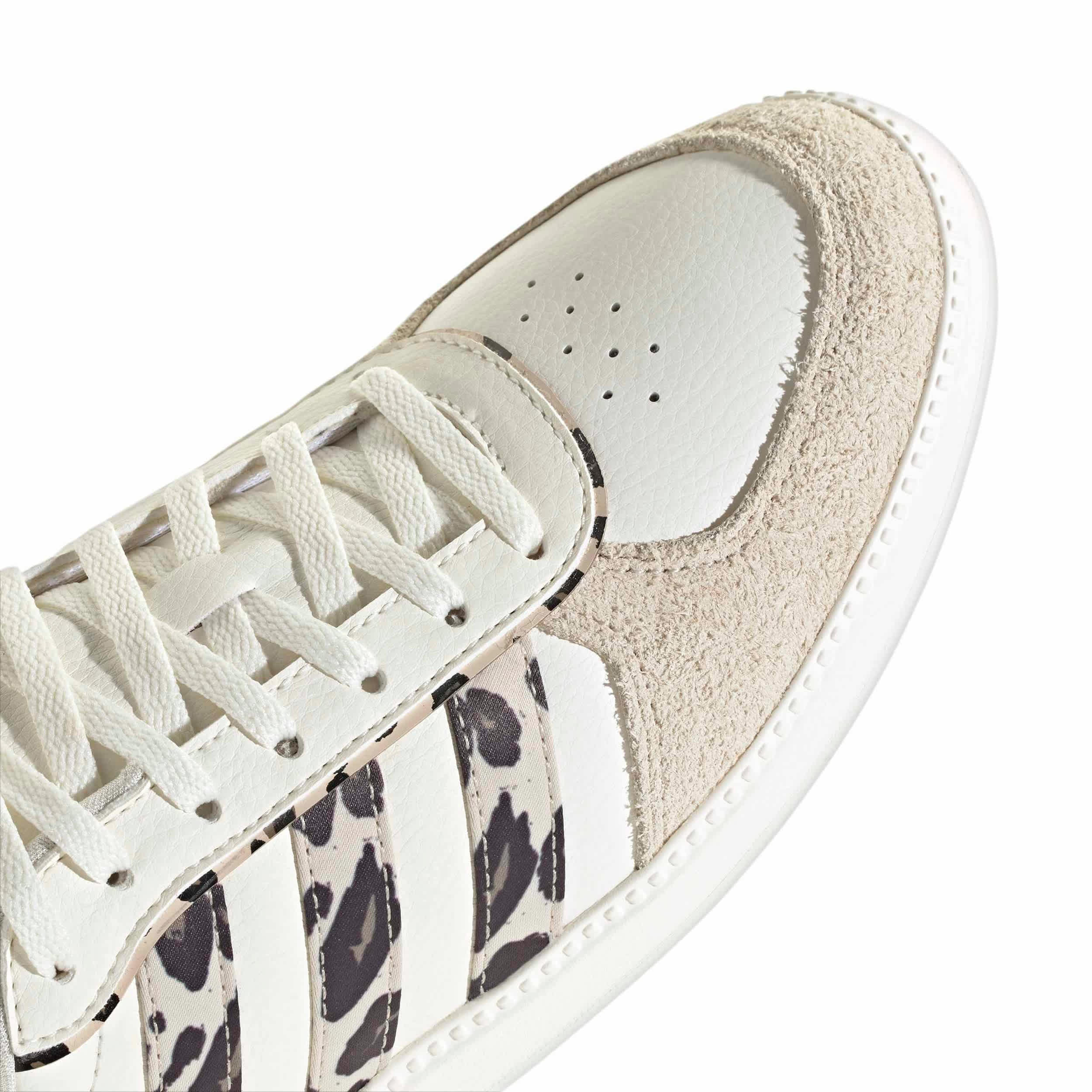 ADIDAS-WOMENS BREAKNET SLEEK SNEAKER-WHITE & IVORY