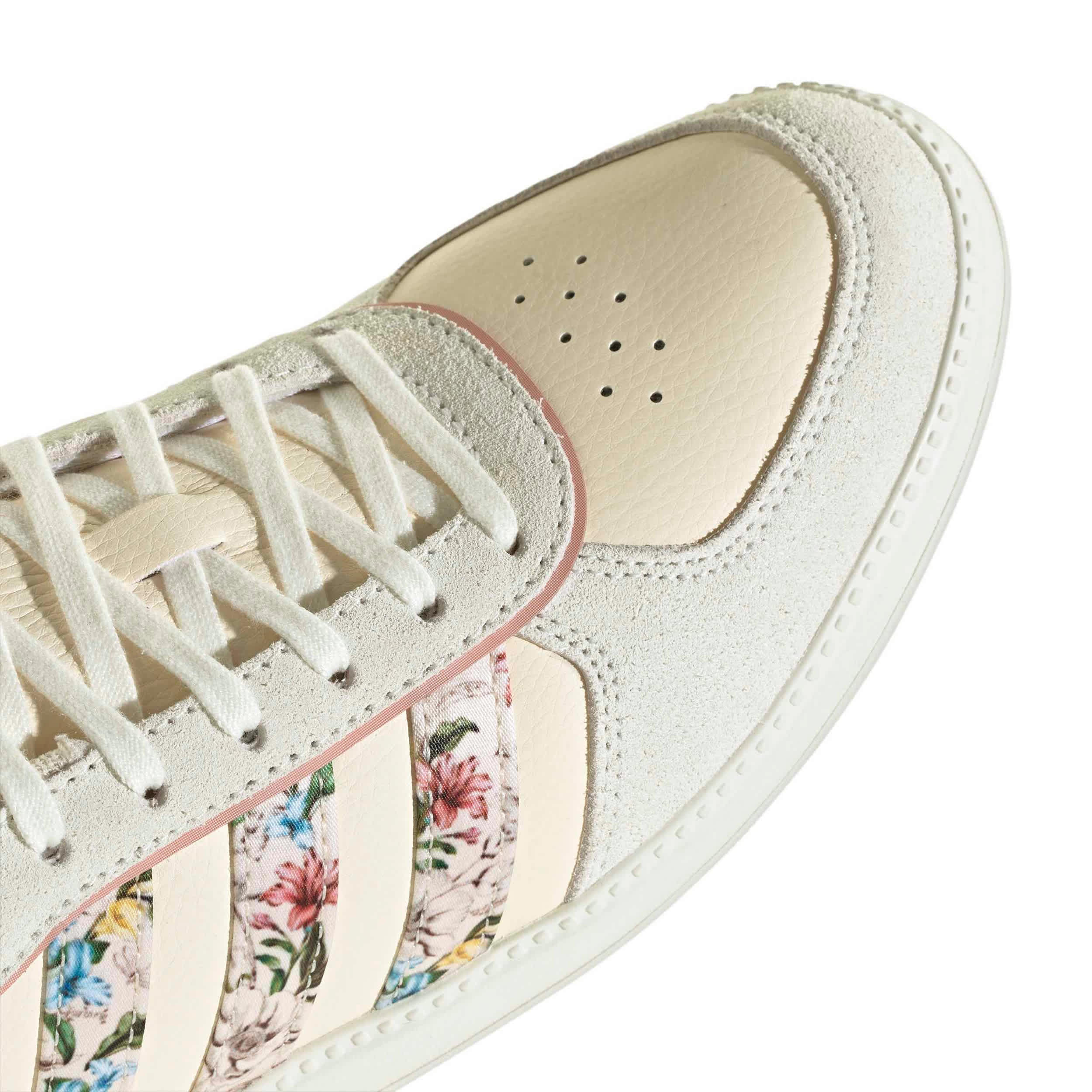 ADIDAS-WOMENS BREAKNET SLEEK SNEAKER-IVORY & 