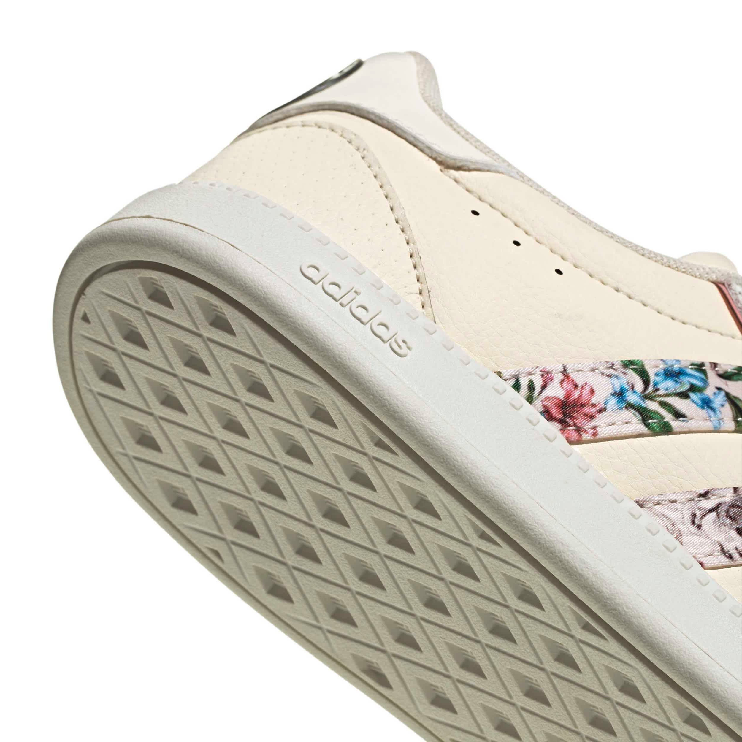 ADIDAS-WOMENS BREAKNET SLEEK SNEAKER-IVORY & 