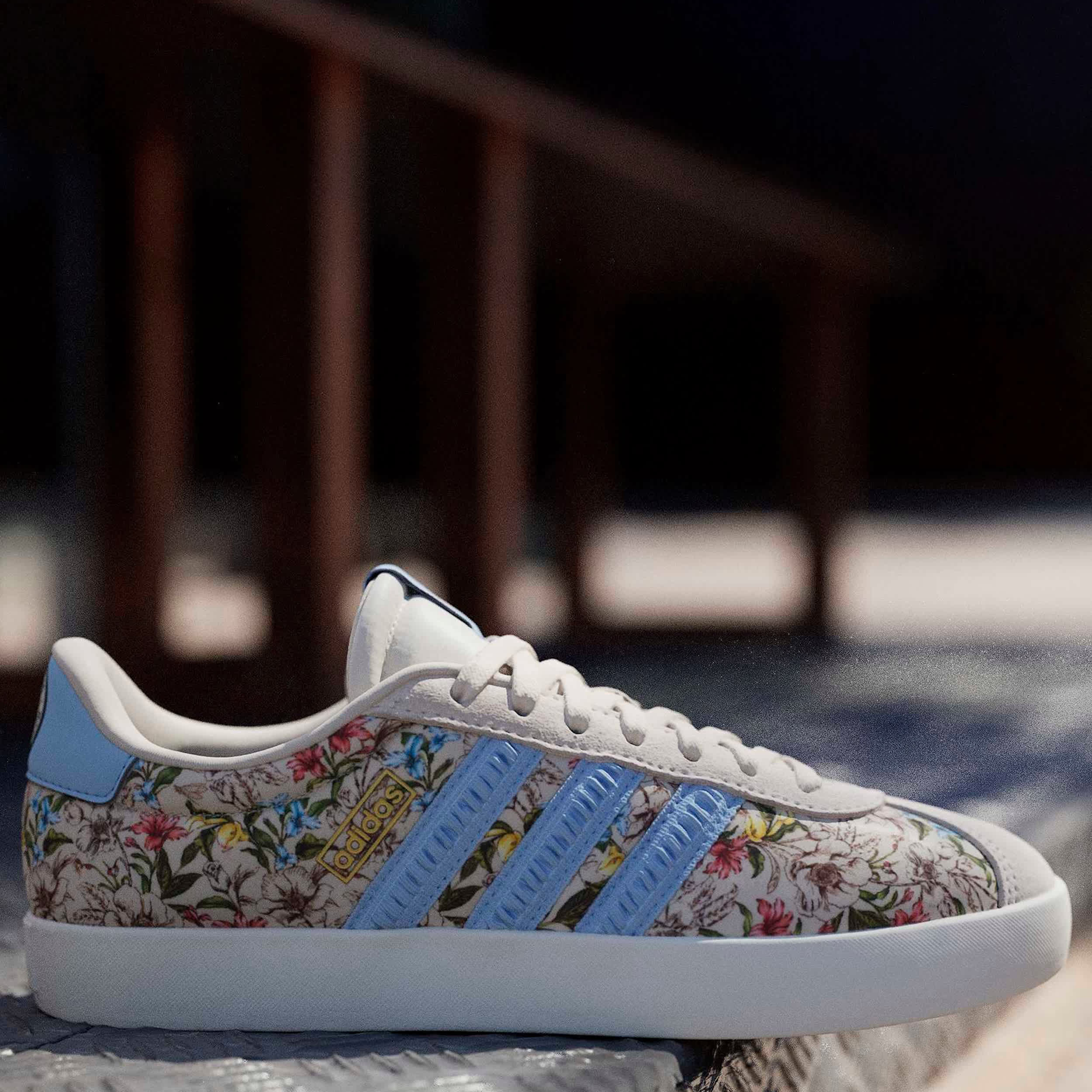 ADIDAS-WOMENS VL COURT 3.0 SNEAKER-IVORY & LIGHT BLUE