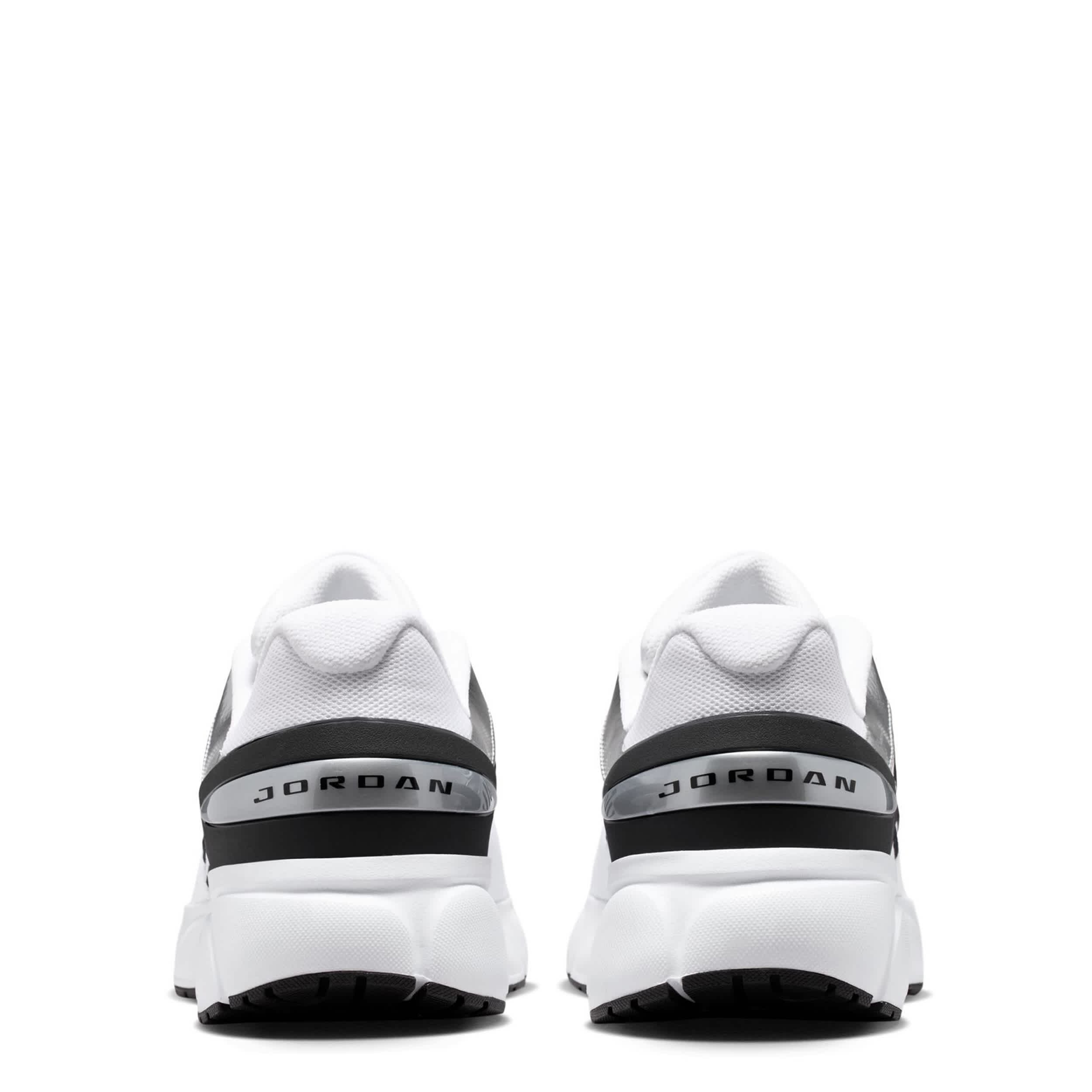 JORDAN-MENS TRUNNER FLOW SNEAKER-WHITE & SILVER