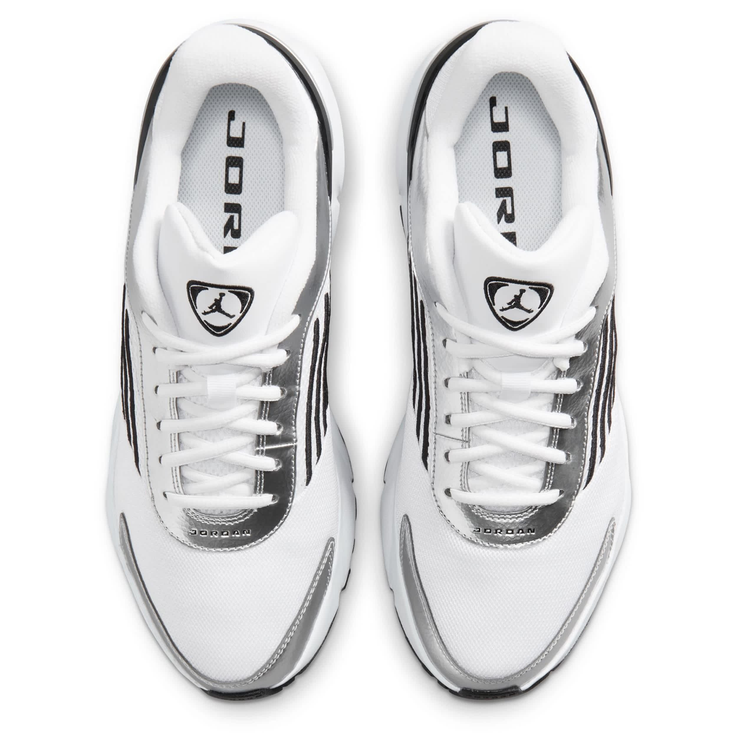 JORDAN-MENS TRUNNER FLOW SNEAKER-WHITE & SILVER