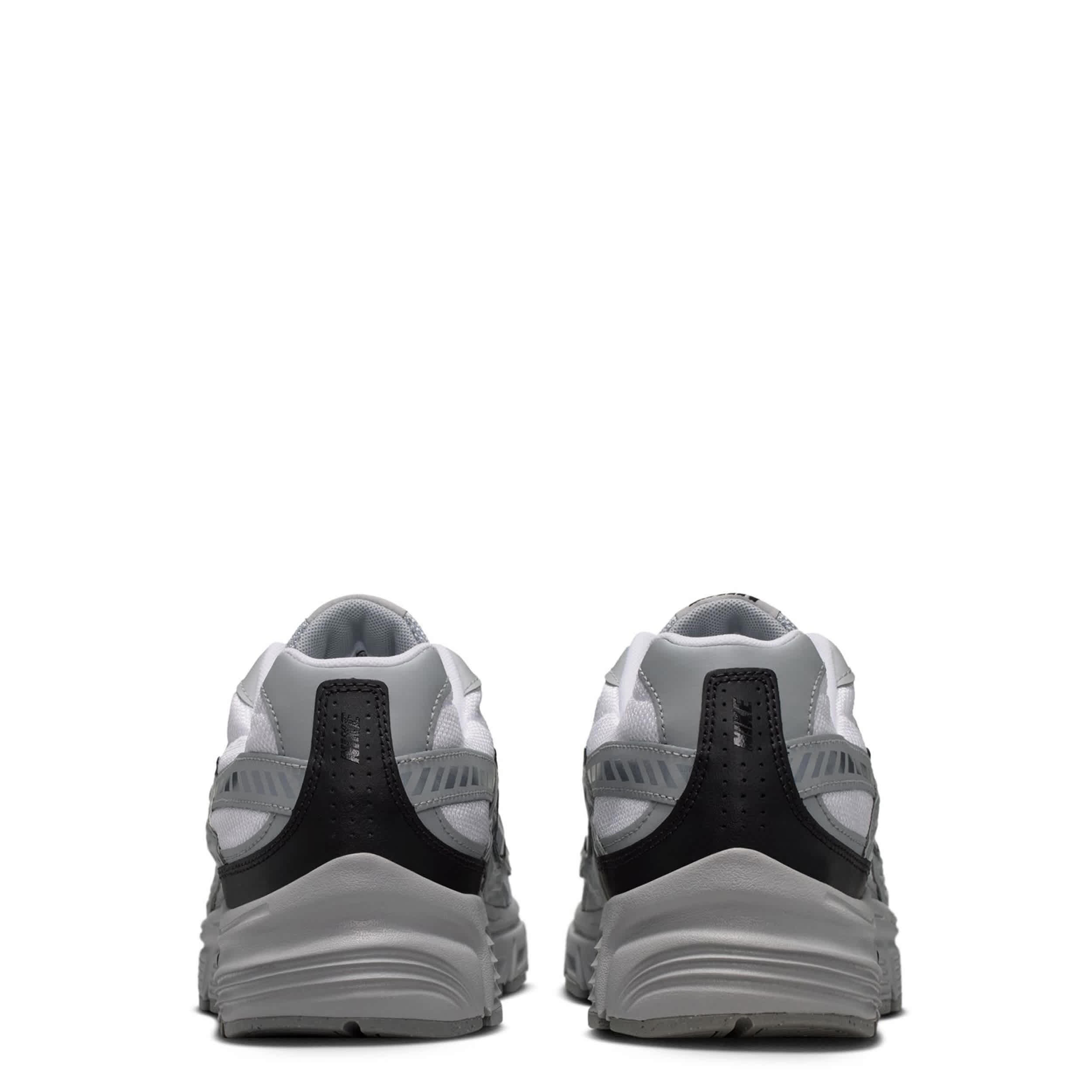 NIKE-MENS INITIATOR SNEAKER-GREY & MED METALLIC