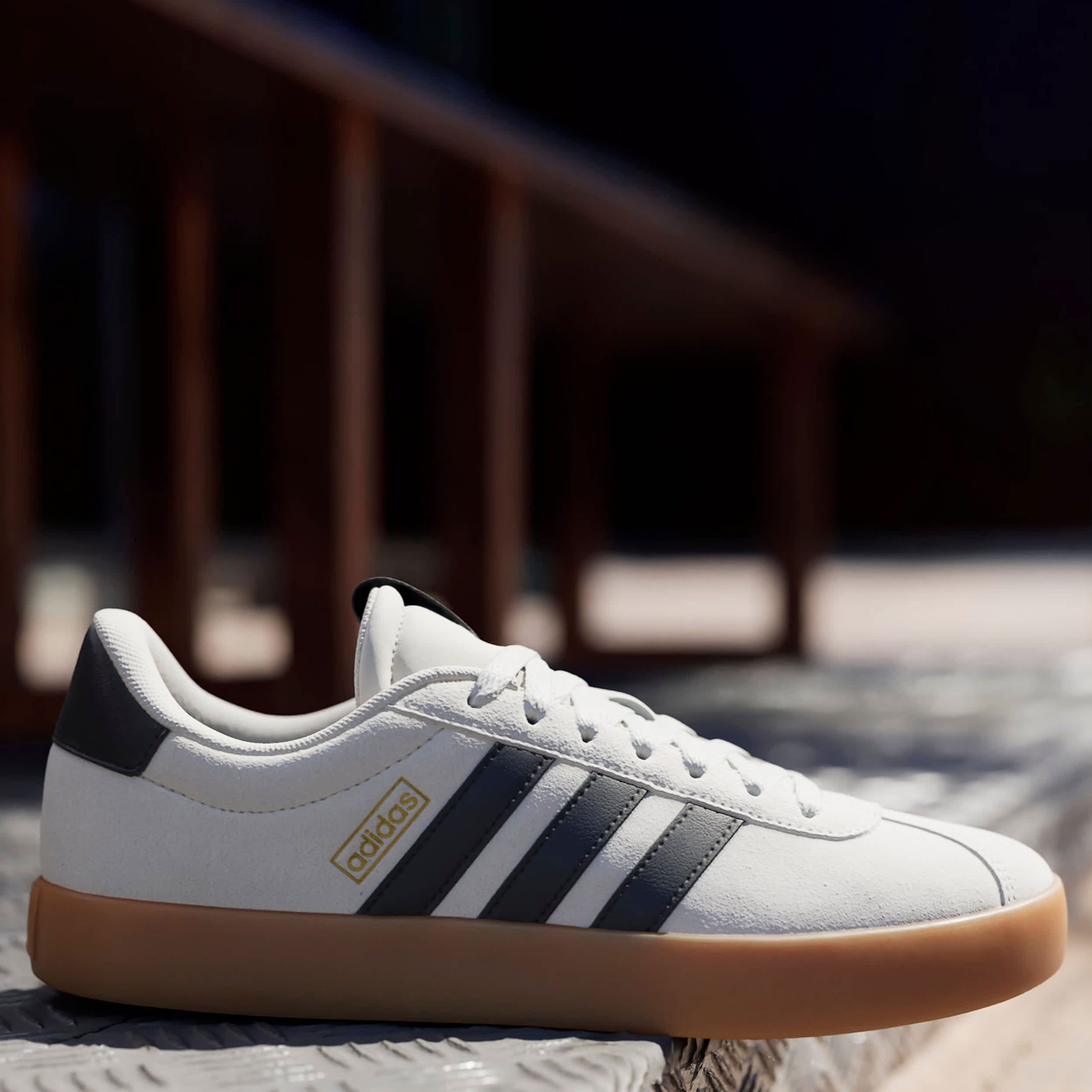 ADIDAS-MENS VL COURT 3.0 SNEAKER-BEIGE & BLACK