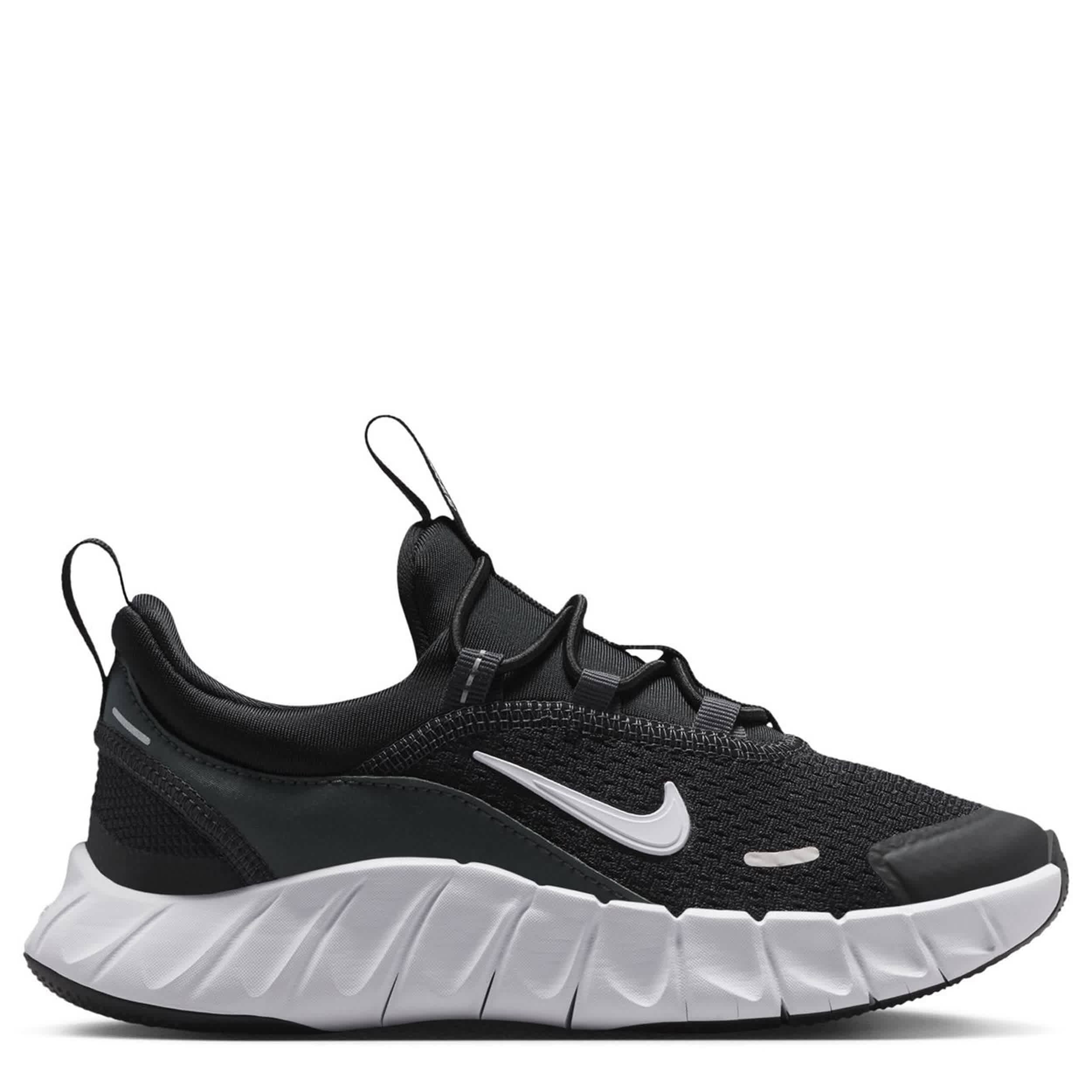 NIKE-BOYS LITTLE KID FREE RIDE RUNNING SHOE-BLACK & WHITE