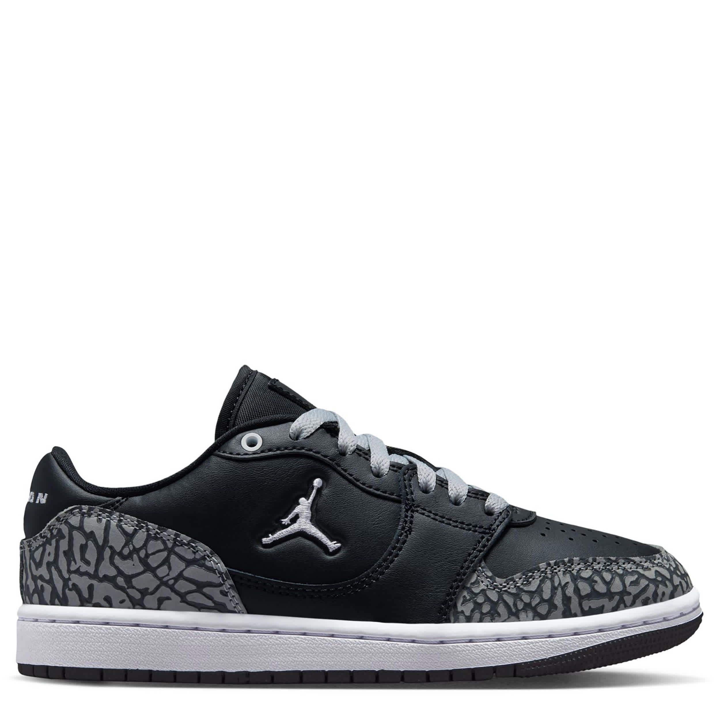 JORDAN-BOYS BIG KID COURT CONNECT SNEAKER-BLACK & GREY
