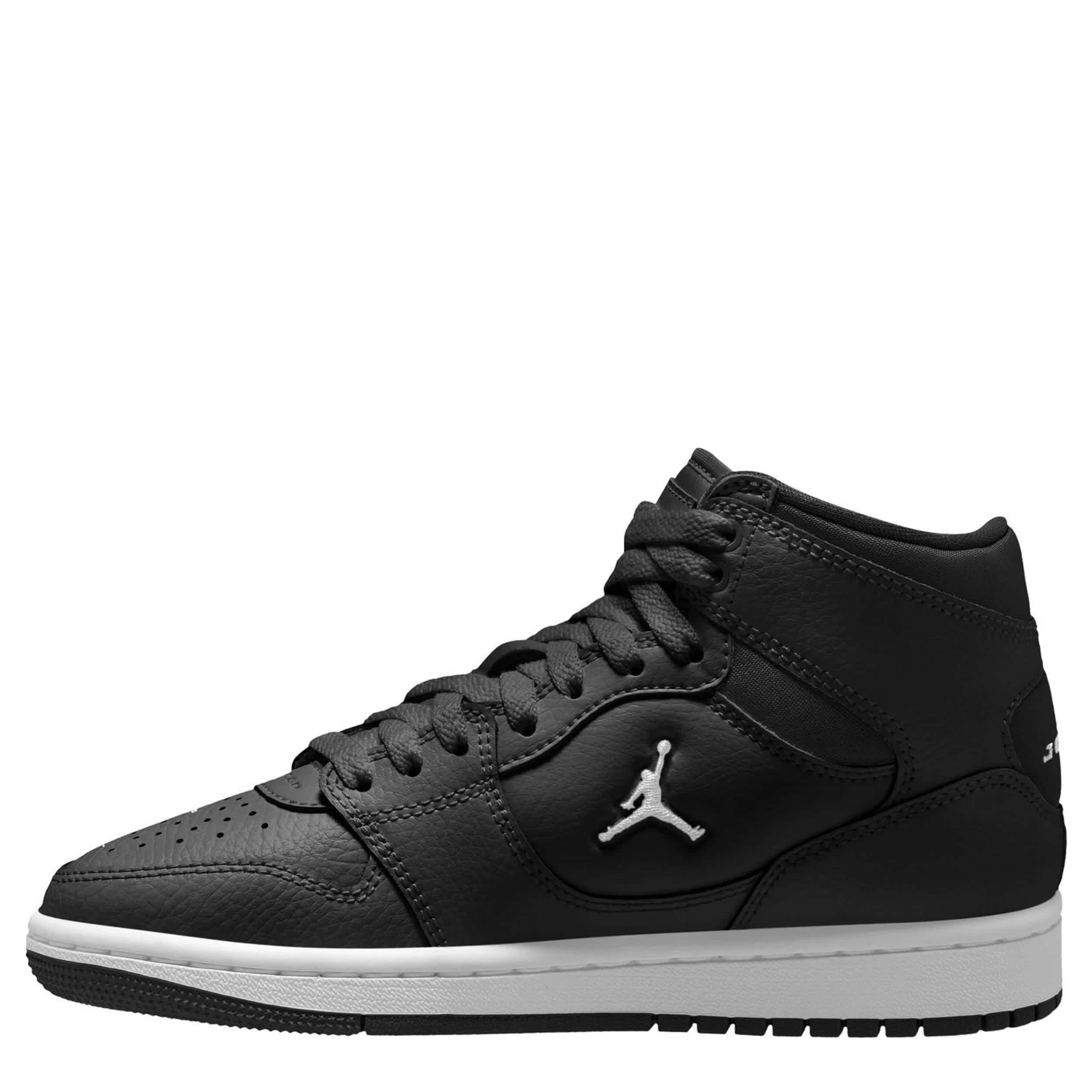JORDAN-BOYS BIG KID COURT CONNECT MID SNEAKER-BLACK & WHITE