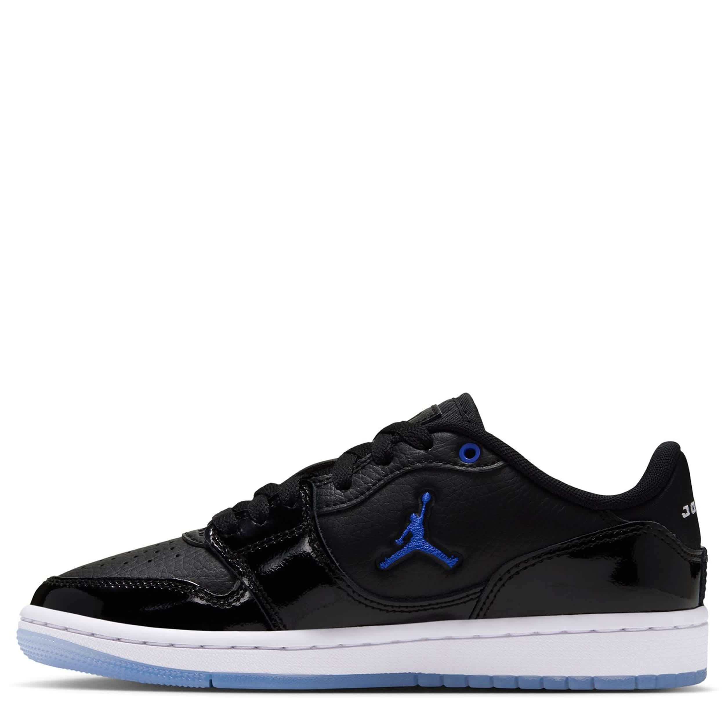 JORDAN-BOYS BIG KID COURT CONNECT SNEAKER-BLACK & BLUE