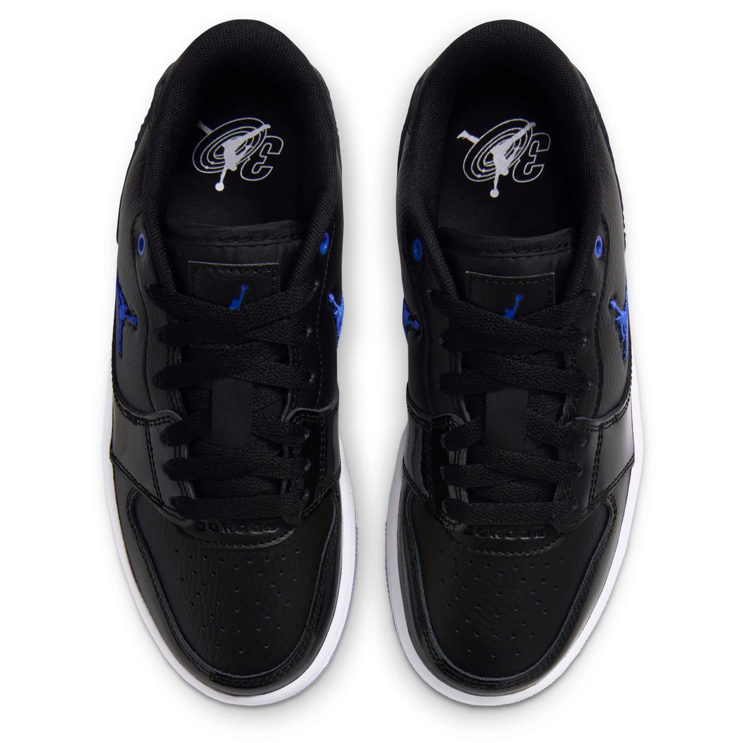 JORDAN-BOYS BIG KID COURT CONNECT SNEAKER-BLACK & BLUE
