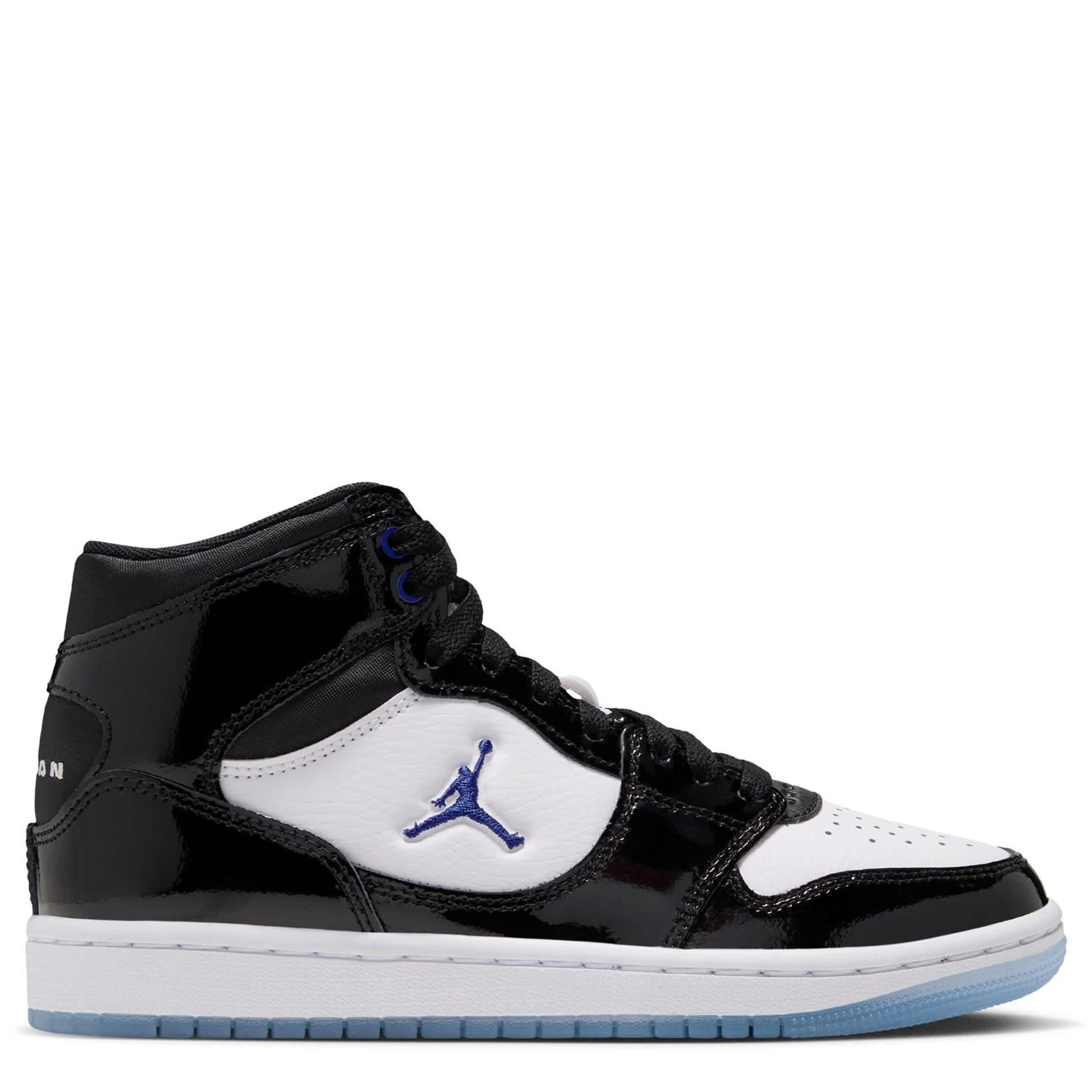 JORDAN-BOYS BIG KID COURT CONNECT MID SNEAKER-BLACK & BLUE