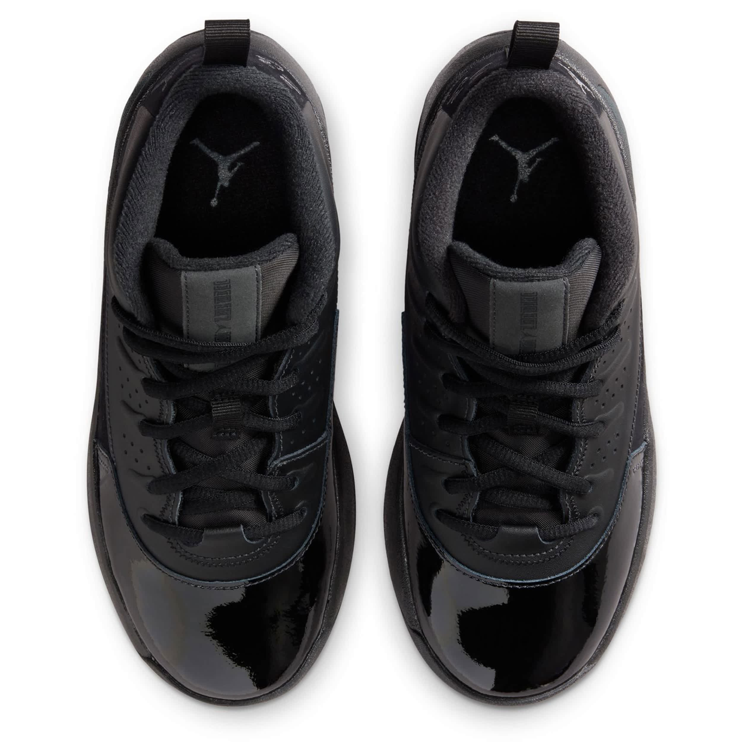 JORDAN-BOYS BIG KID MAX AURA 7 SNEAKER-BLACK & DARK GREY