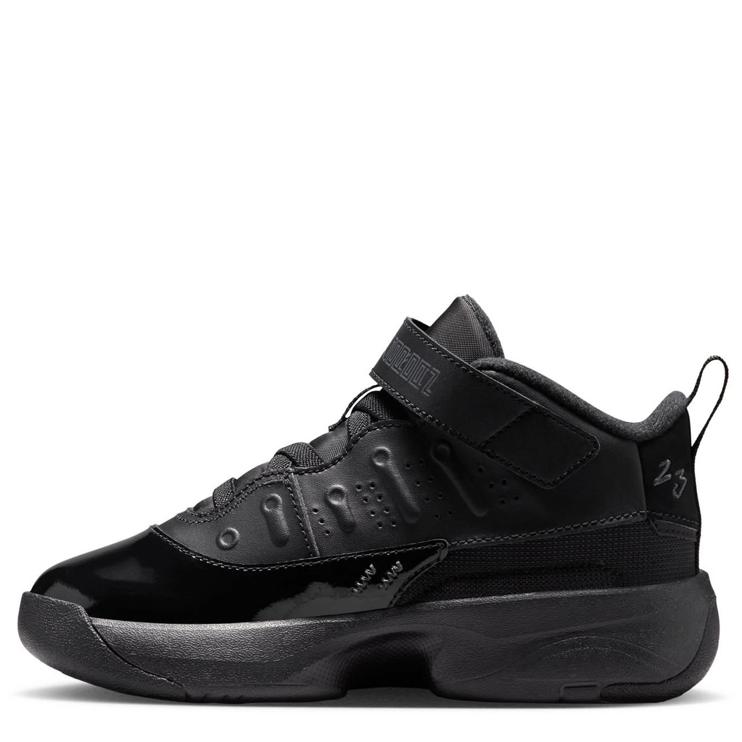 JORDAN-BOYS LITTLE KID MAX AURA 7 SNEAKER-BLACK & DARK GREY