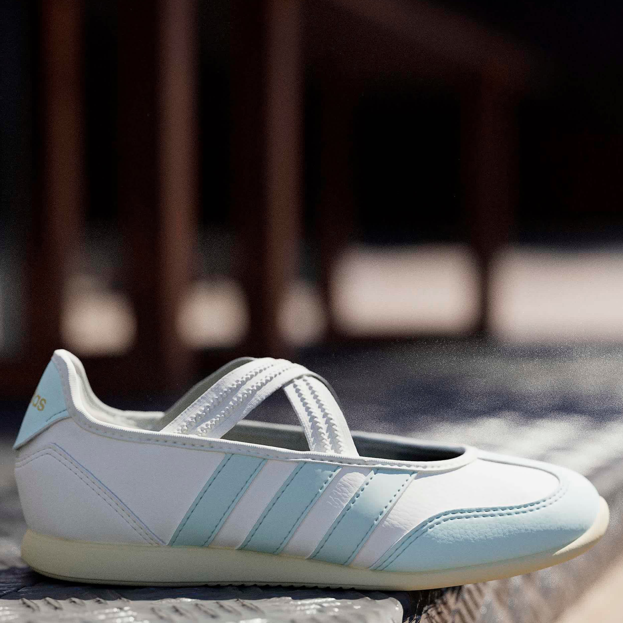 ADIDAS-BOYS BIG KID BARREDA MARY JANE SHOE-WHITE & MINT