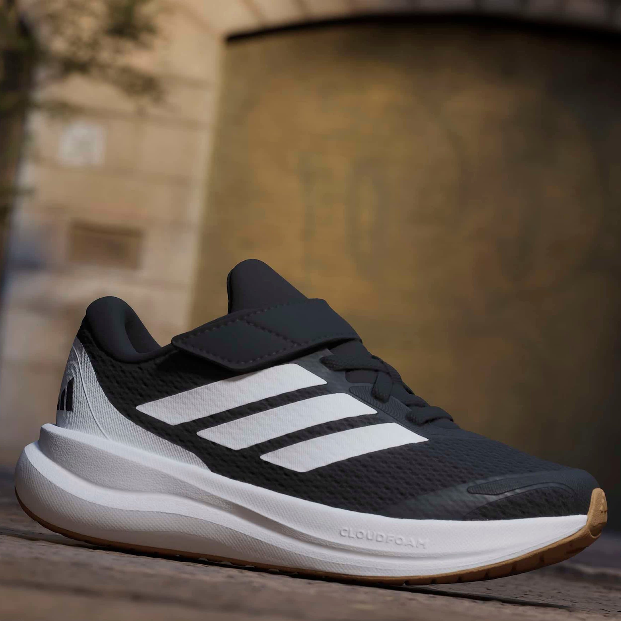 ADIDAS-BOYS LITTLE KID RUNFALCON 6 RUNNING SHOE-BLACK & WHITE