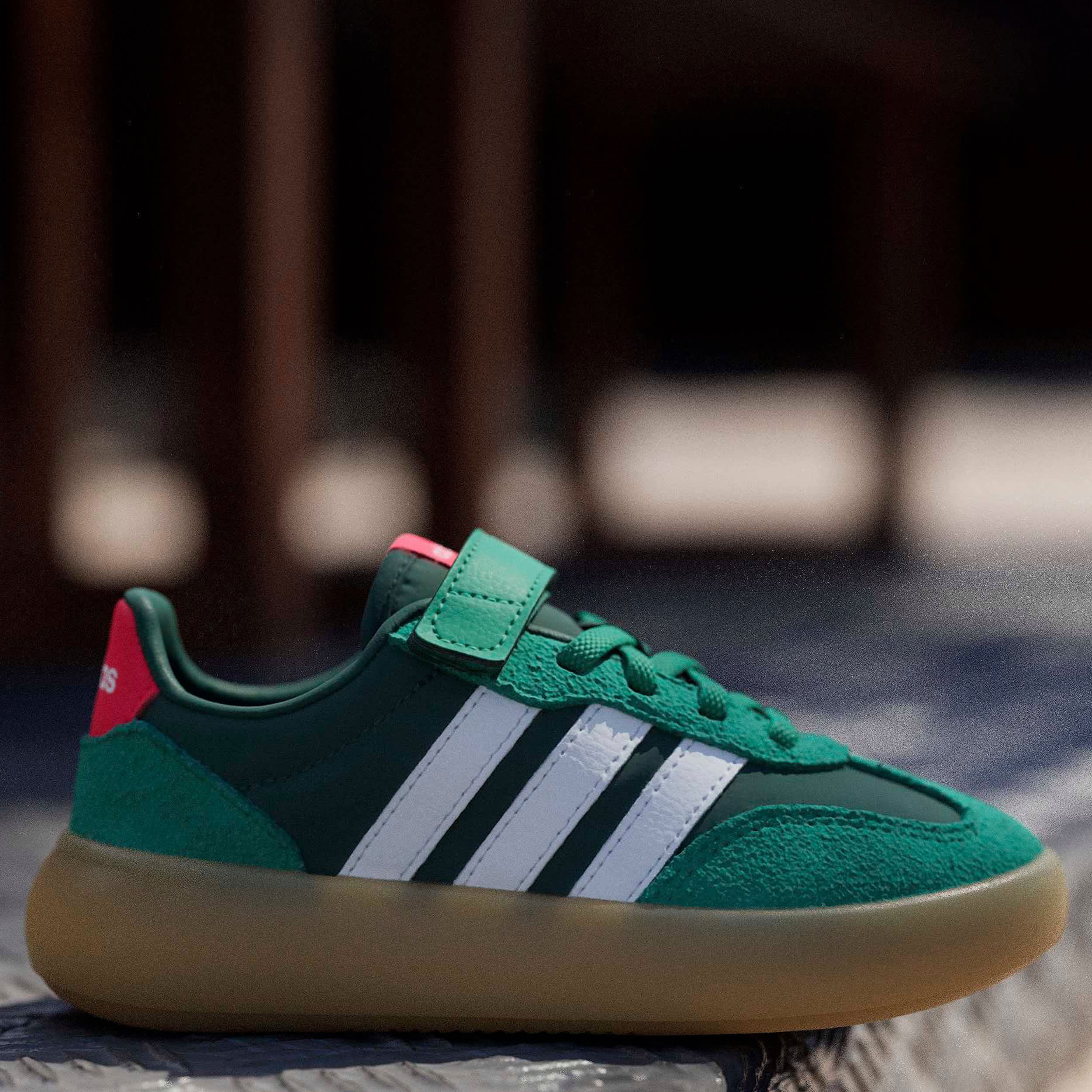 ADIDAS-BOYS LITTLE KID BARREDA DECODE SNEAKER-GREEN & WHITE