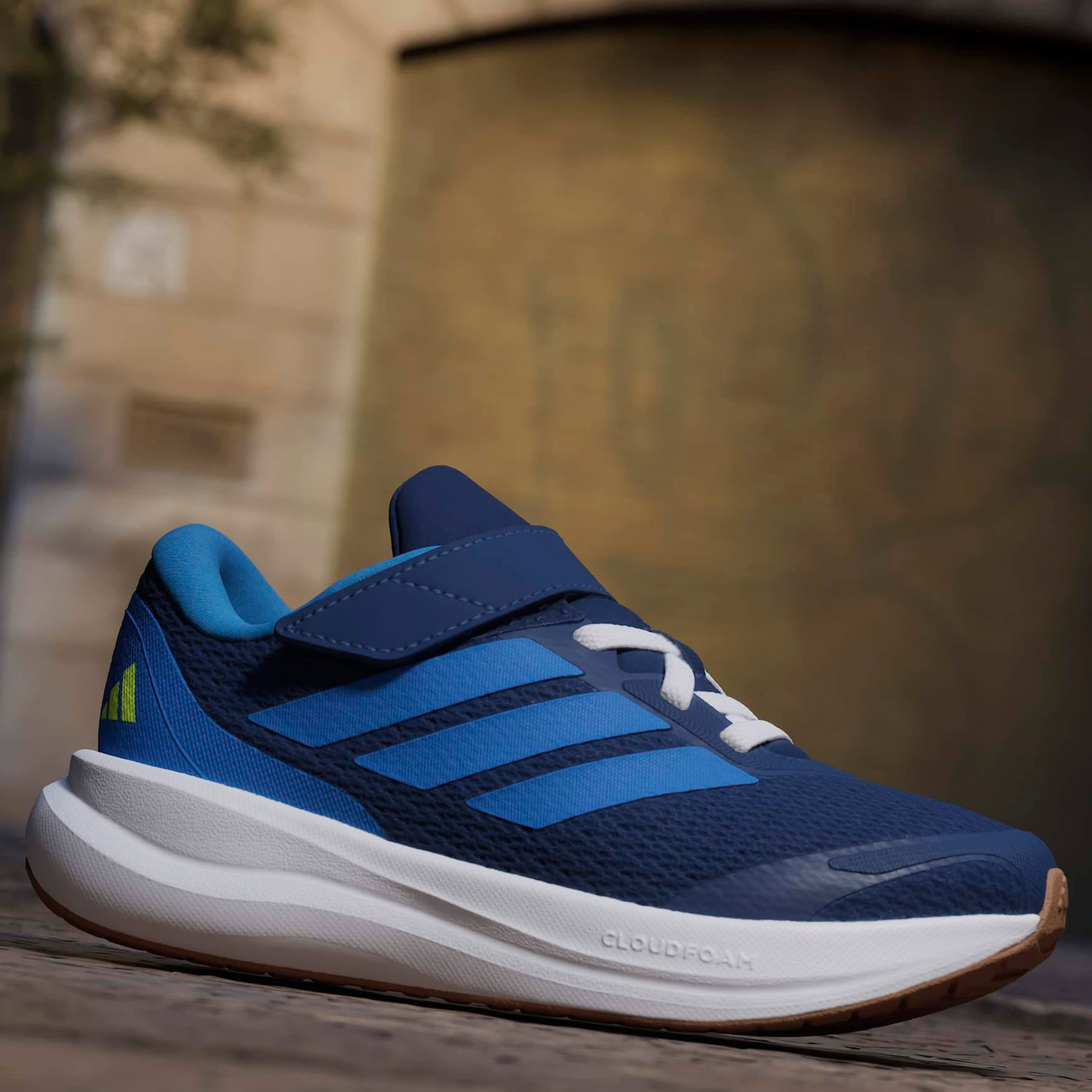 ADIDAS-BOYS LITTLE KID RUNFALCON 6 SNEAKER-DARK BLUE & BRIGHT BLUE
