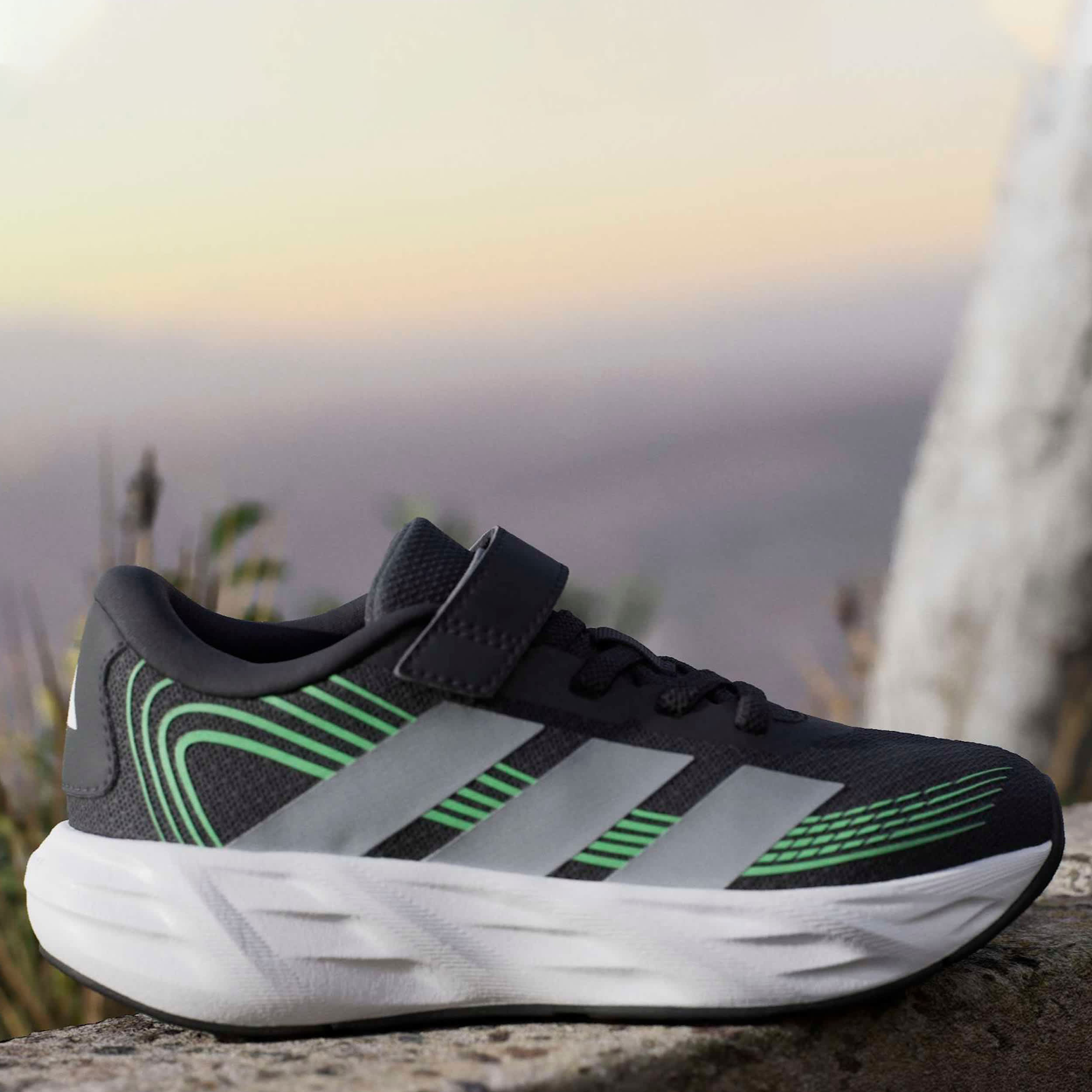 ADIDAS-BOYS LITTLE KID GALAXY 8 RUNNING SHOE-DARK GREY & GREY