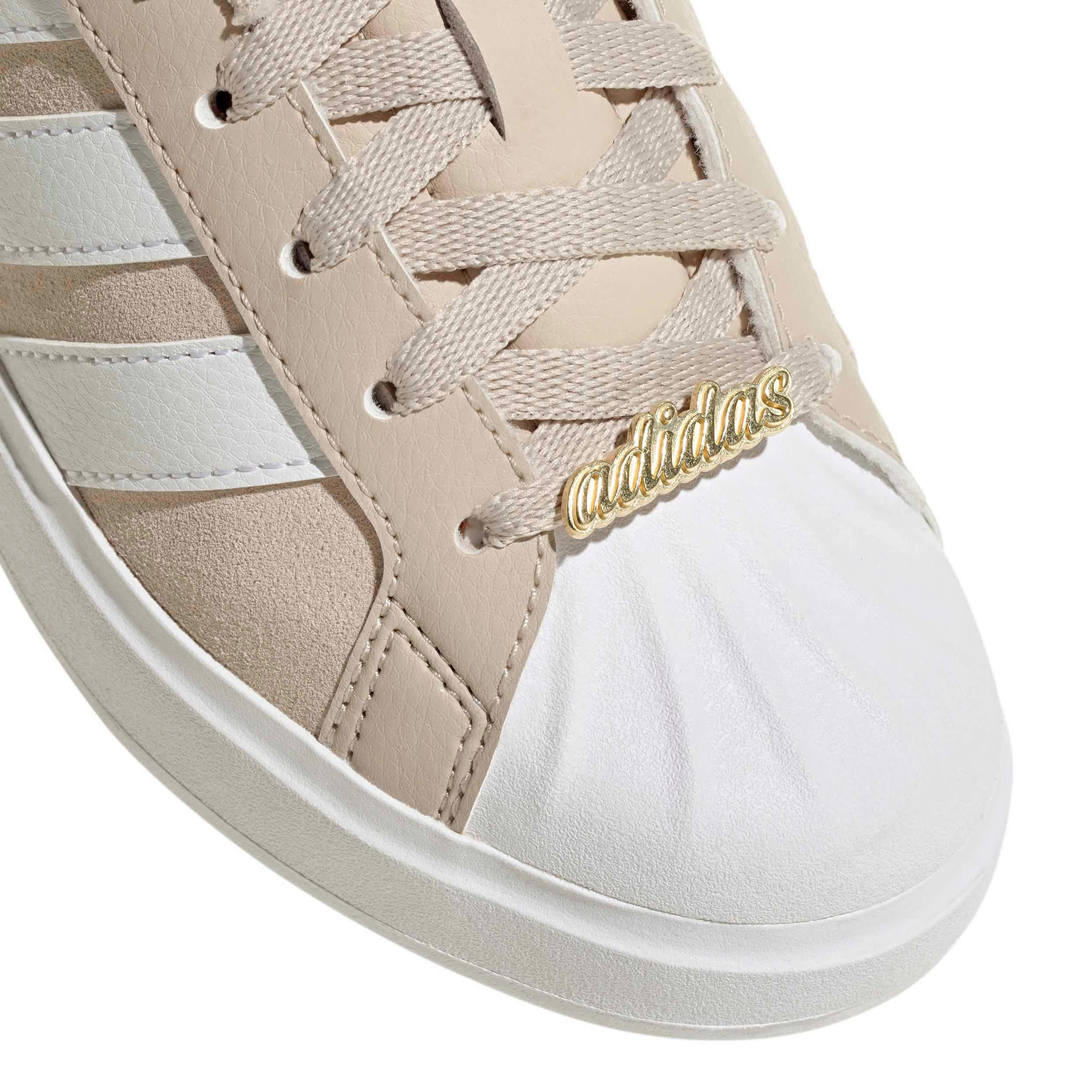 ADIDAS-BOYS BIG KID STREETTALK SNEAKER-BEIGE & WHITE