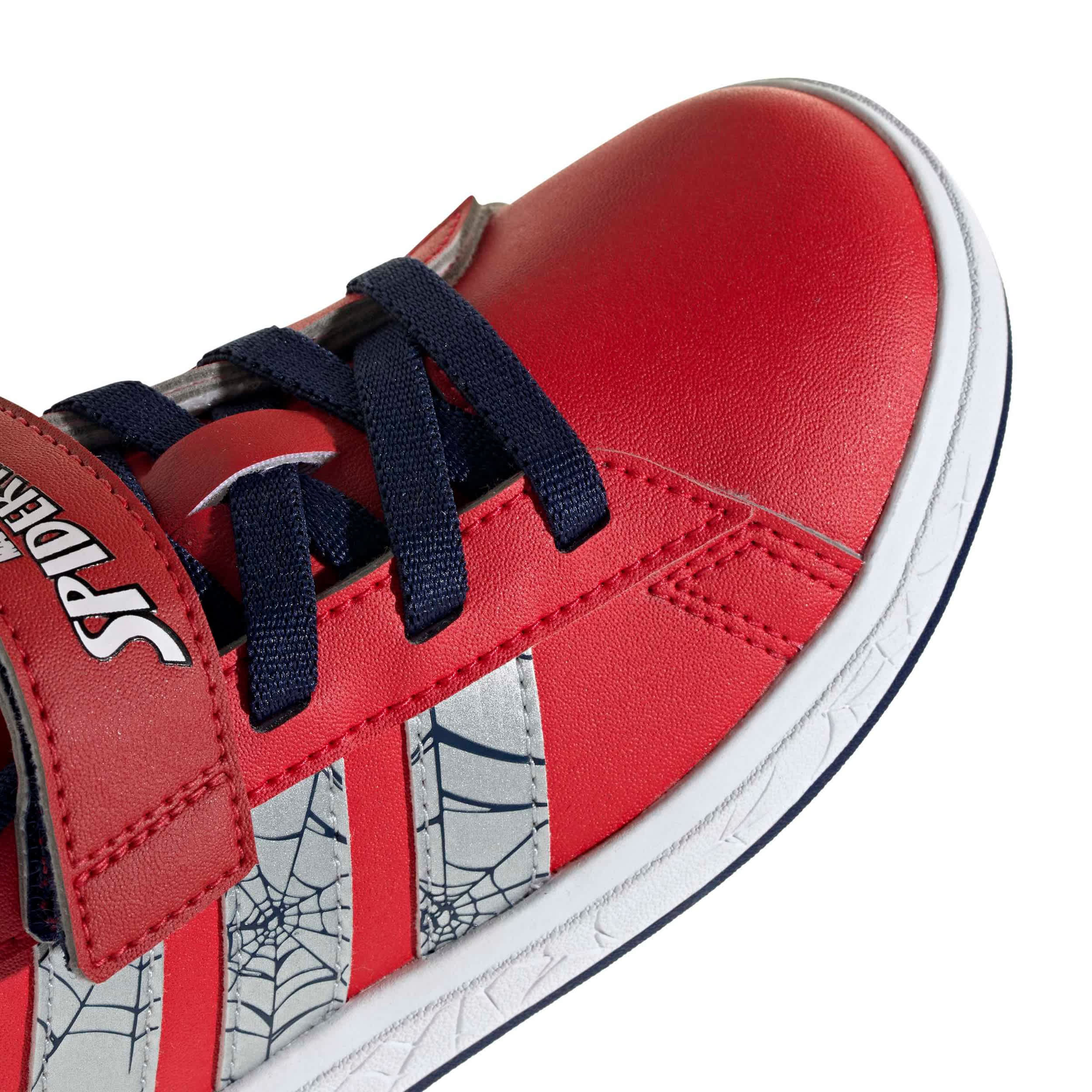 ADIDAS-BOYS LITTLE-BIG KID GRAND COURT SNEAKER-RED & SILVER