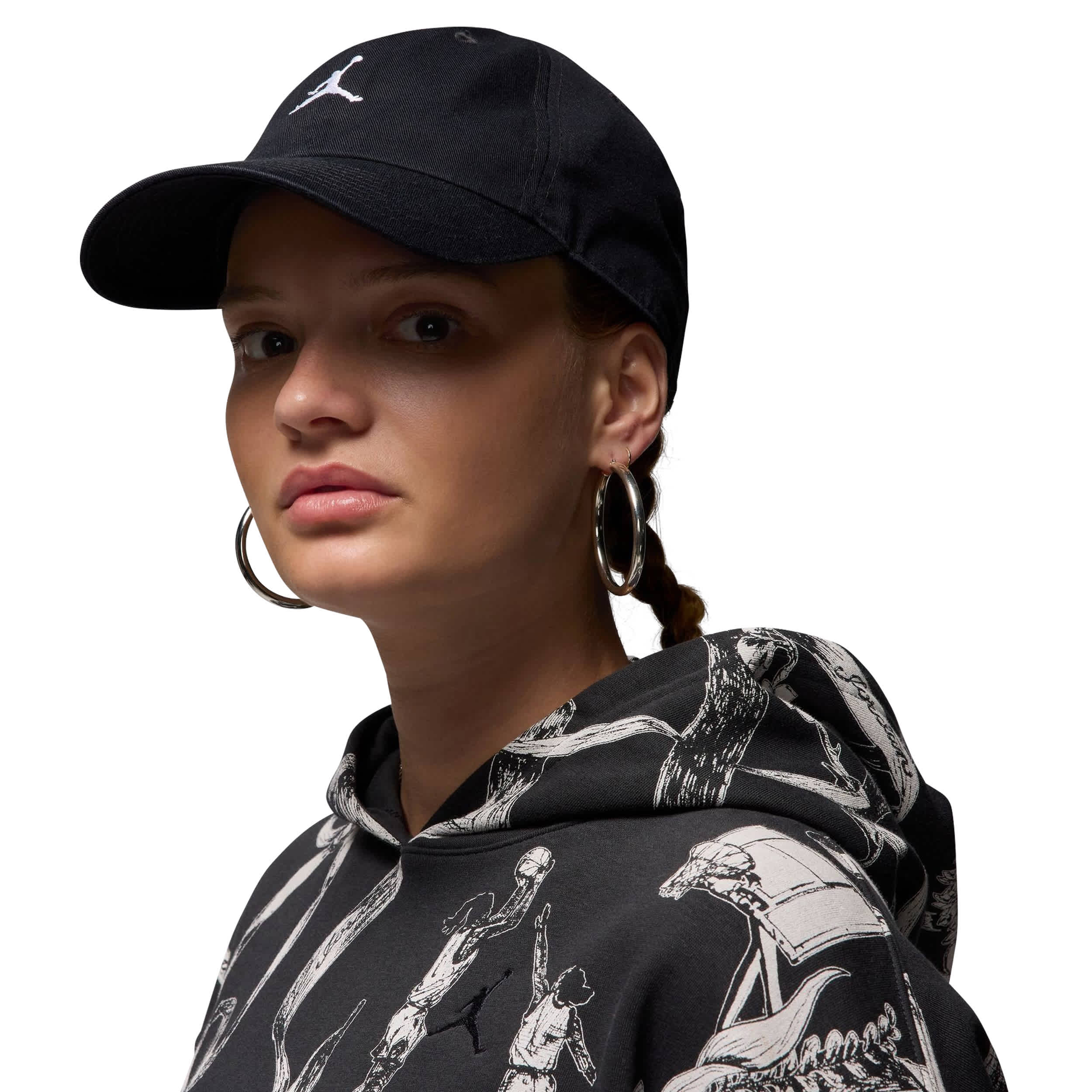JORDAN-MENS M/L CLUB HAT-BLACK & WHITE