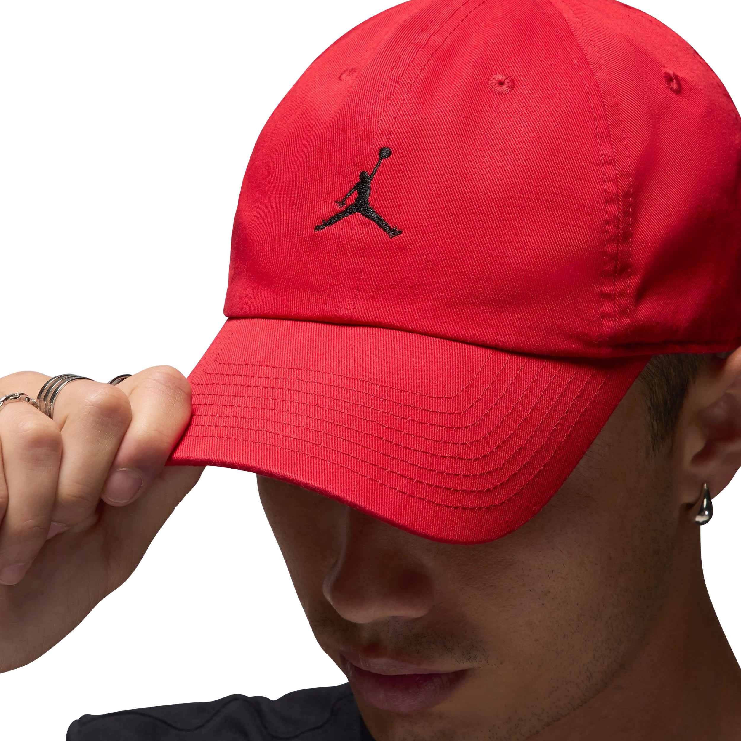 JORDAN-MENS M/L HAT-RED & BLACK