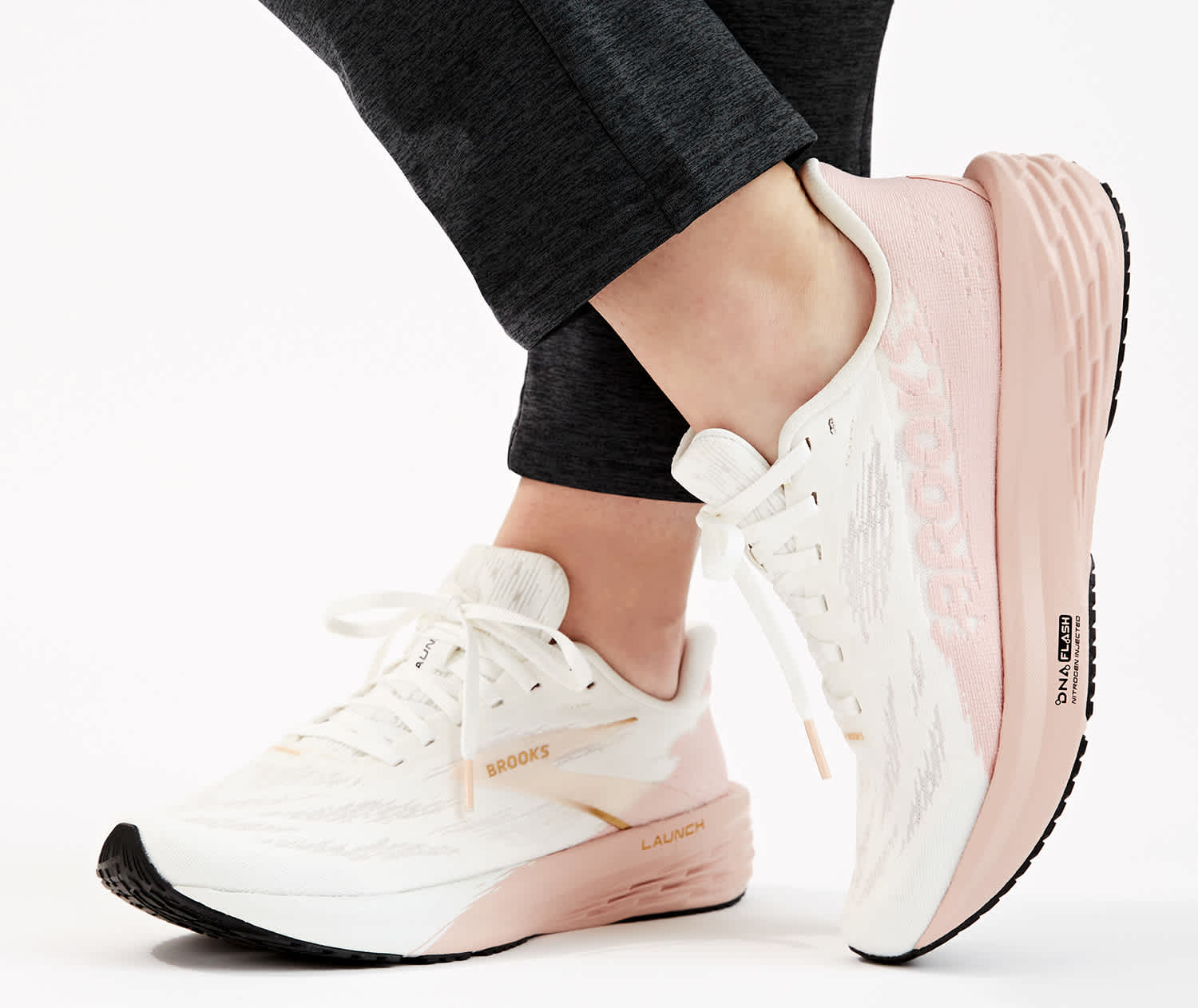 Brooks women's running shoes. Brooks Transmit 3 Women's Running Shoe.