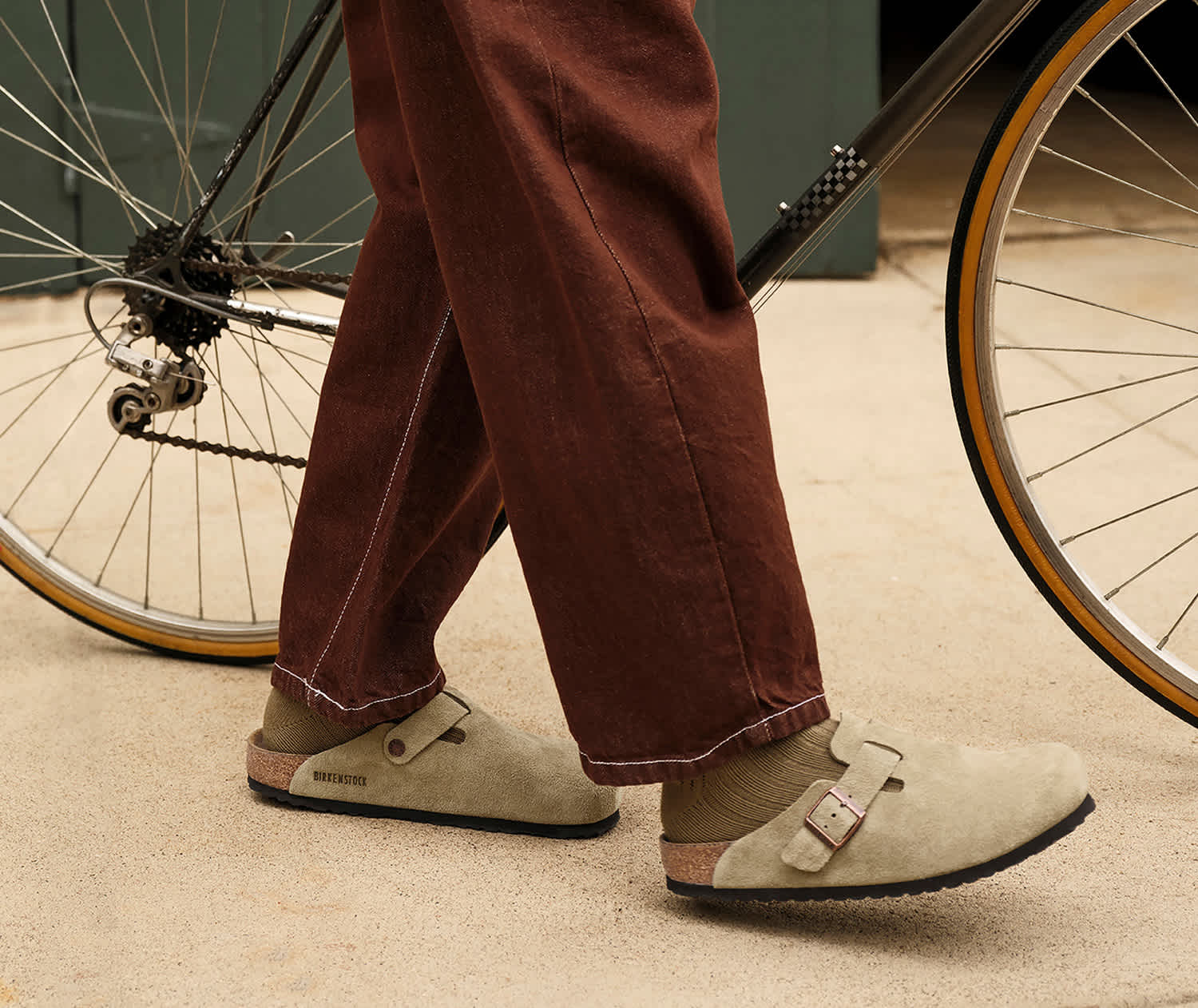 Feel the footbed, the foundation of every Birkenstock