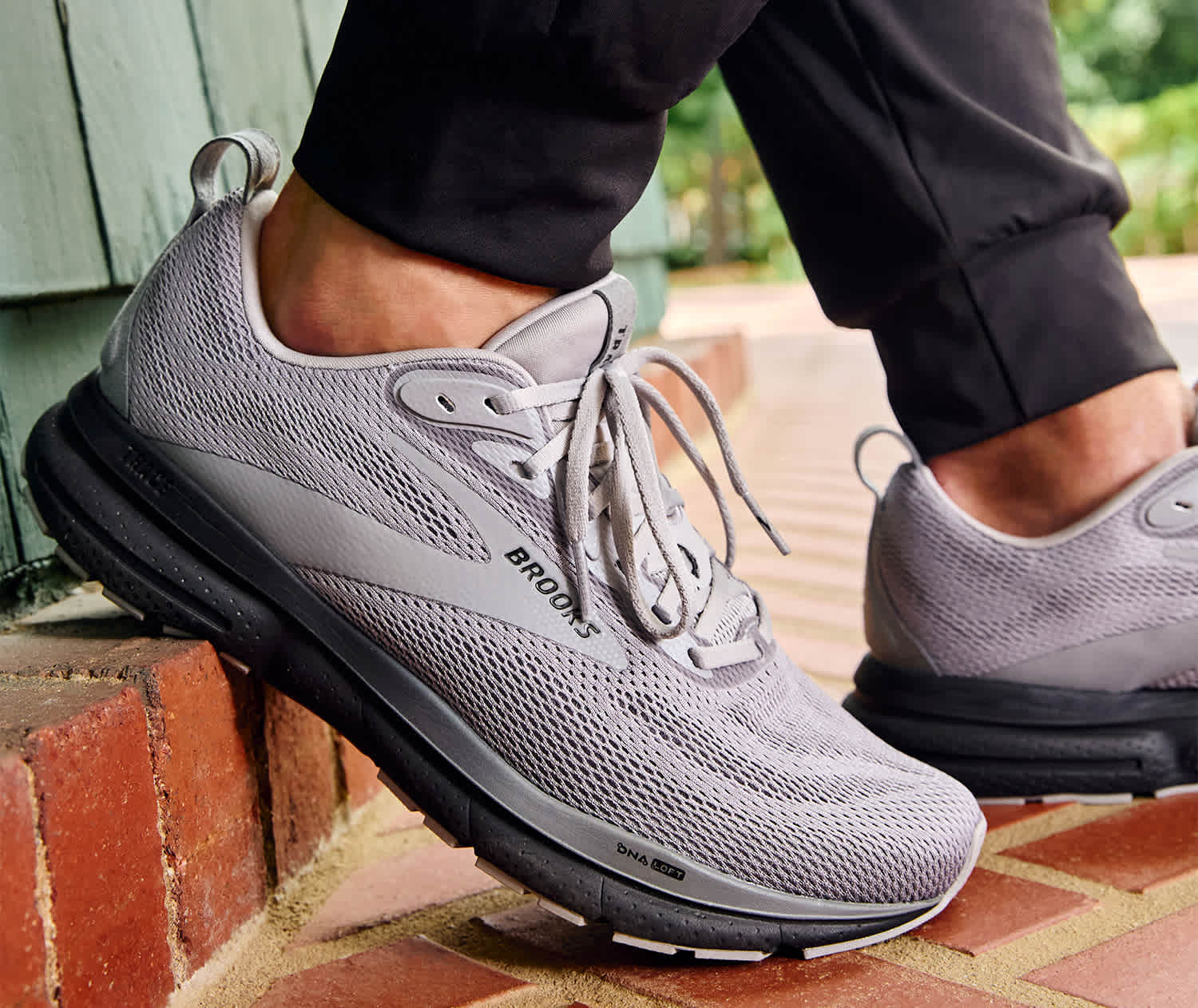 Brooks men's running shoes. Brooks Mens Trace 4 Running Shoe.
