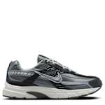 NIKE MENS INITIATOR SNEAKER - SILVER