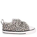 GIRLS INFANT CHUCK TAYLOR ALL STAR 2V SNEAKER