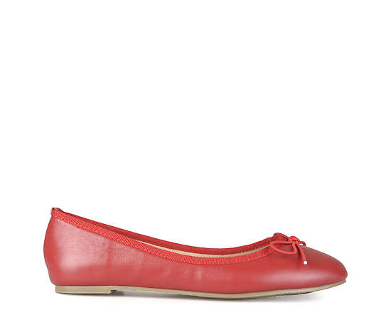 Journee Collection Women's Vika Ballet Flats - Red