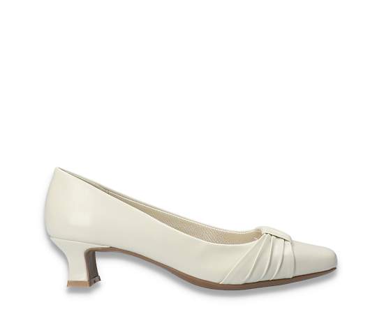 Womens Easy Street Waive Classic Pumps