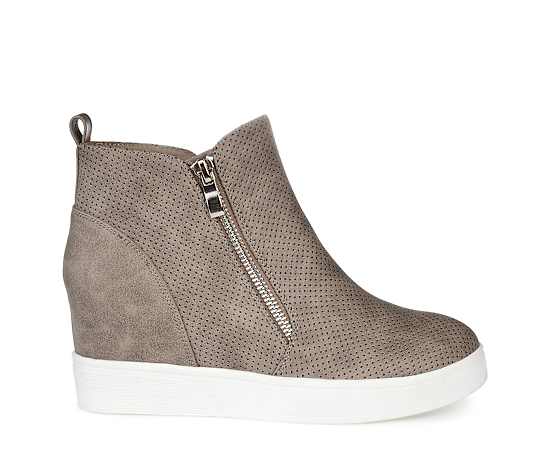 JOURNEE COLLECTION-WOMENS PENNELOPE WEDGE SNEAKER